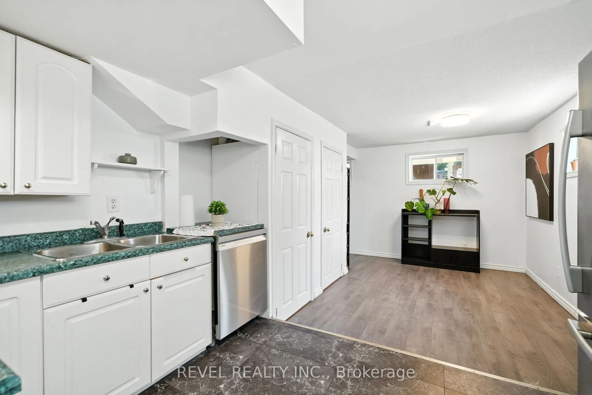 57 Rosehill Boulevard