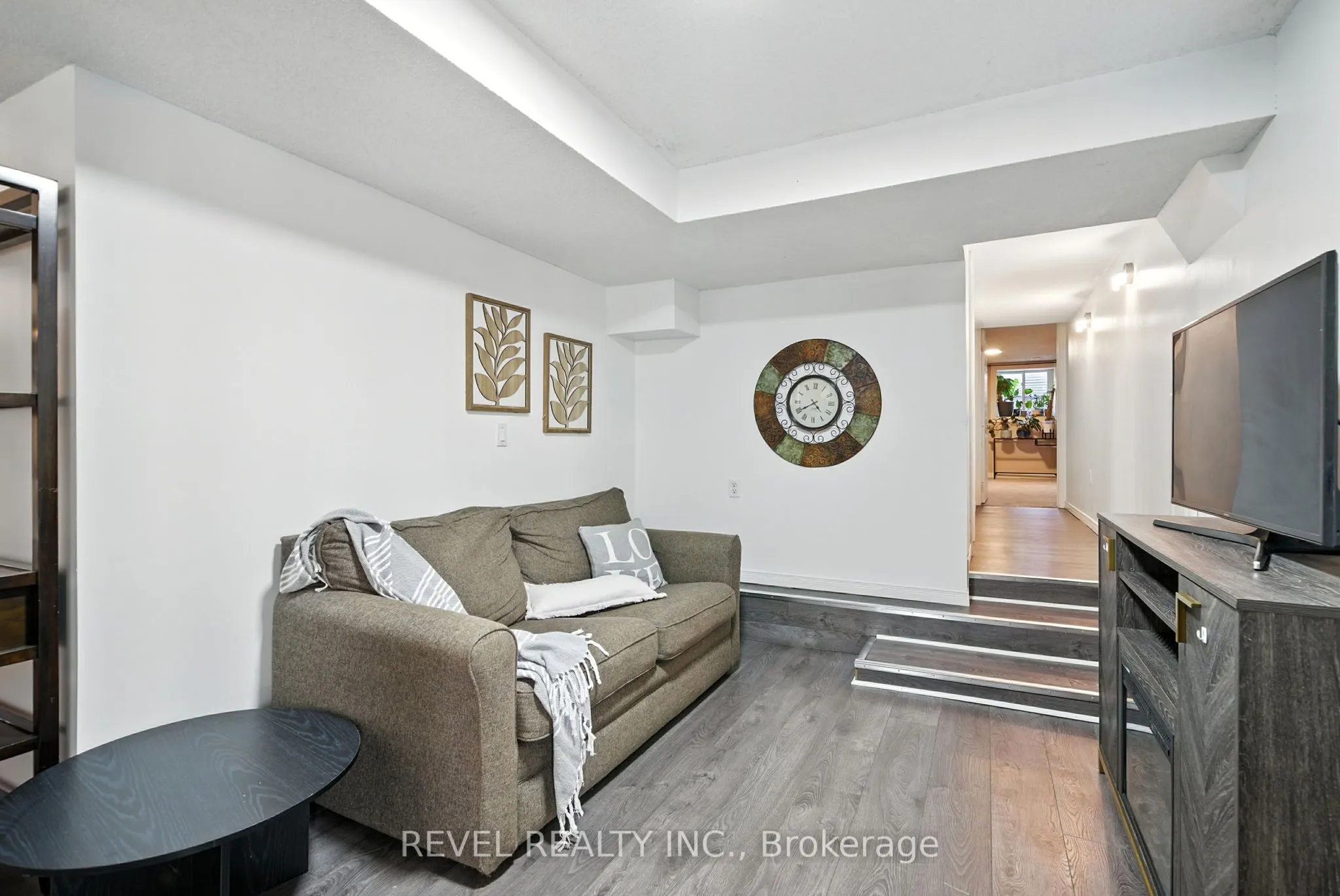 57 Rosehill Boulevard