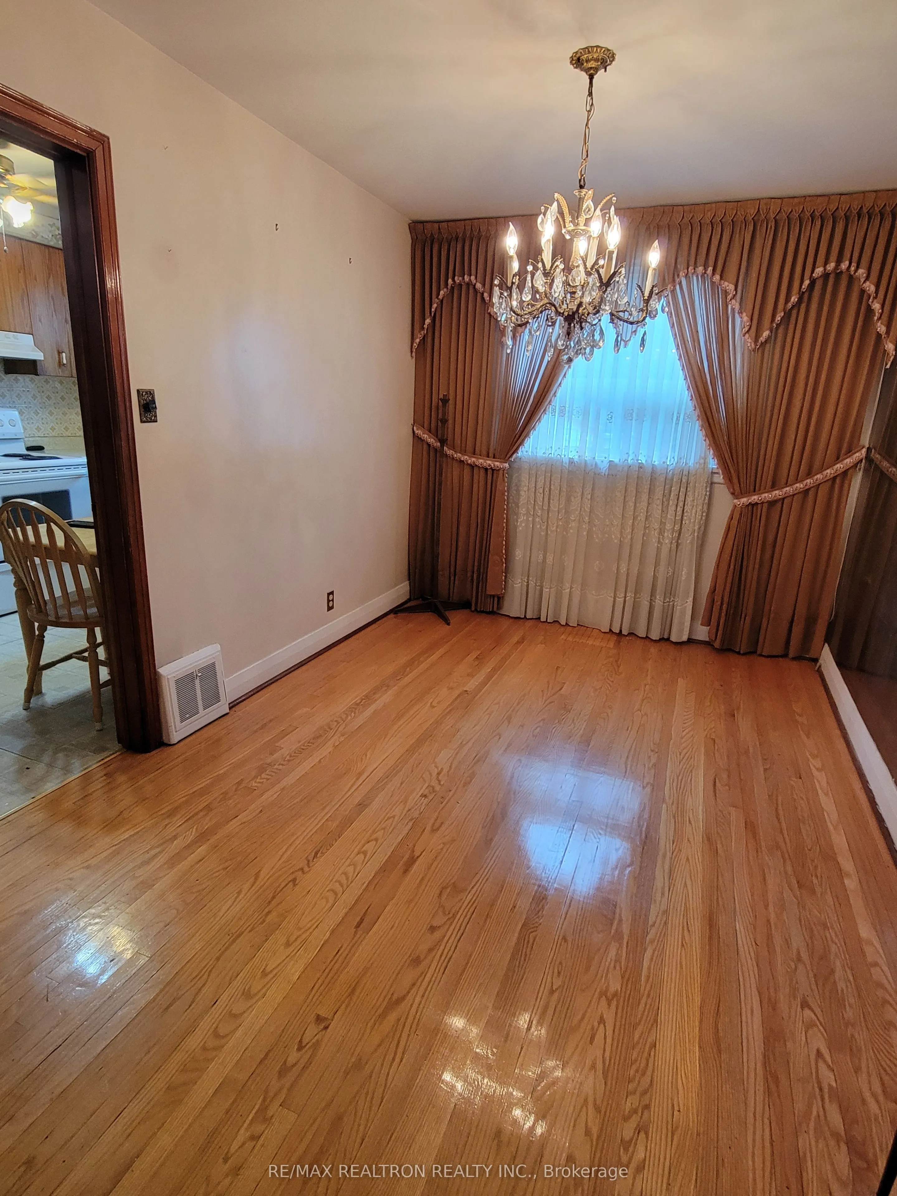 17 Atlee Avenue