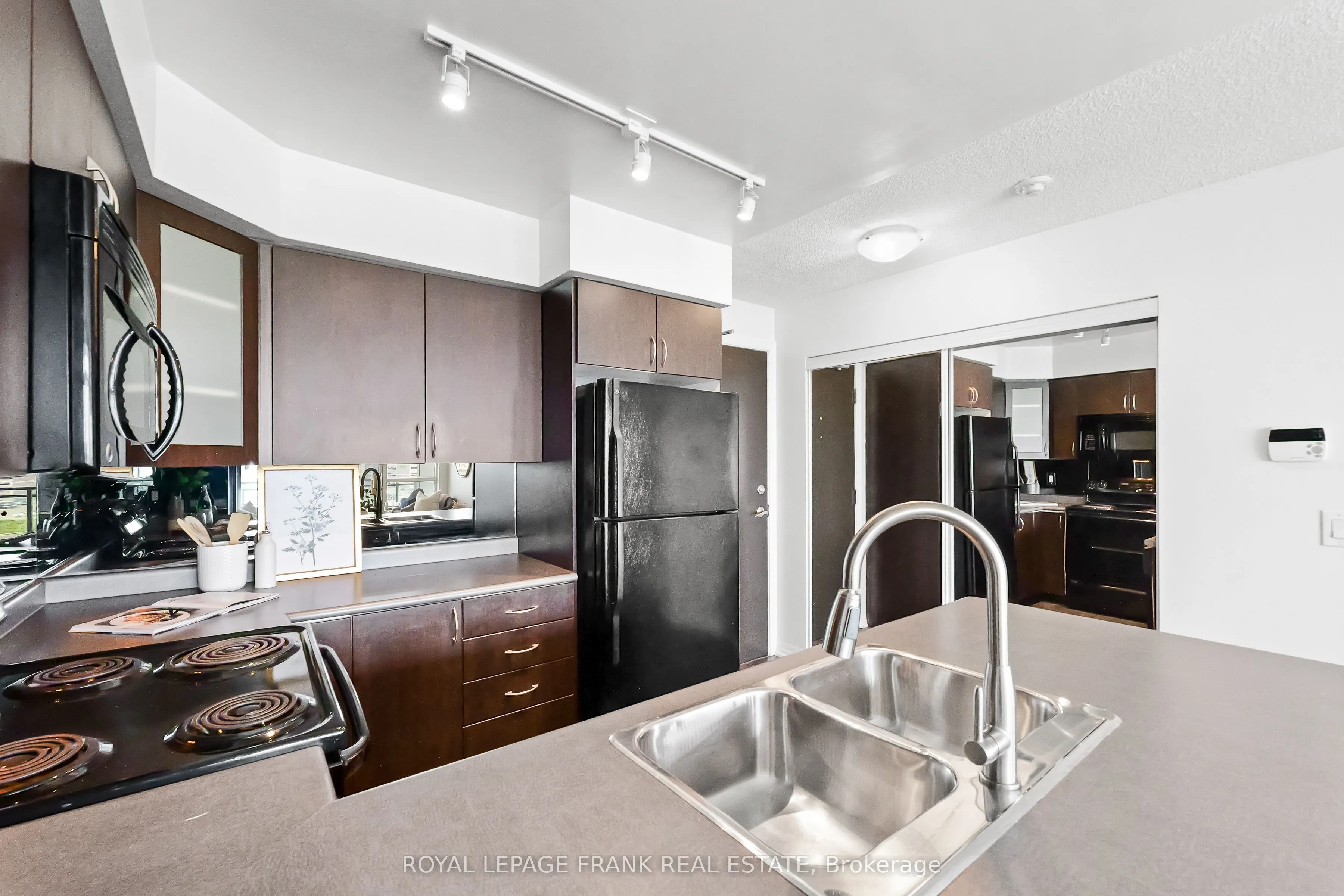1600 Charles Street, #705