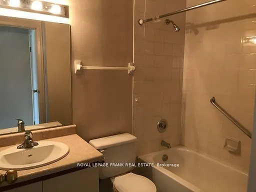 552 Dundas Street E, #204