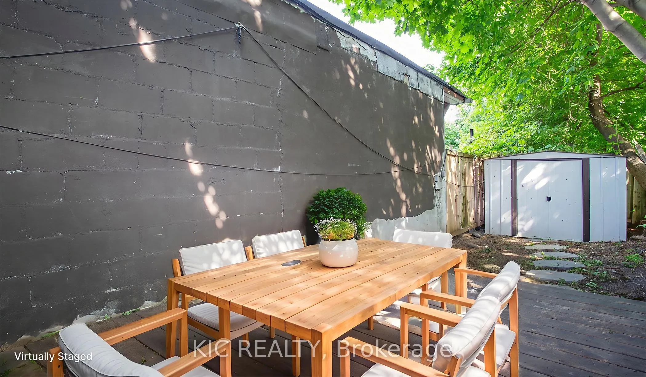 112 1/2 Olive Avenue