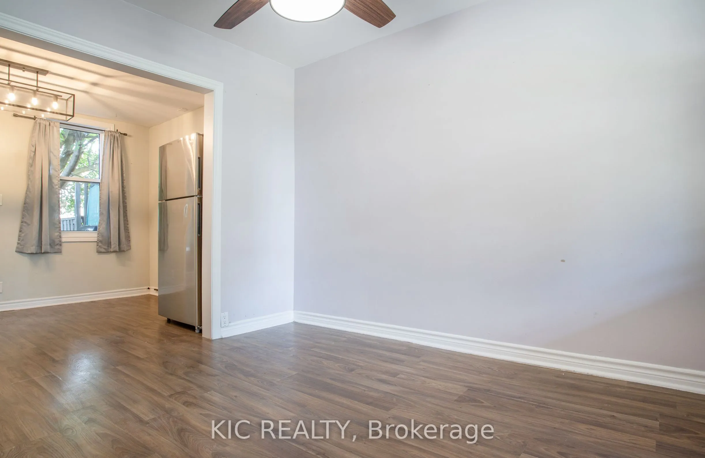 112 1/2 Olive Avenue