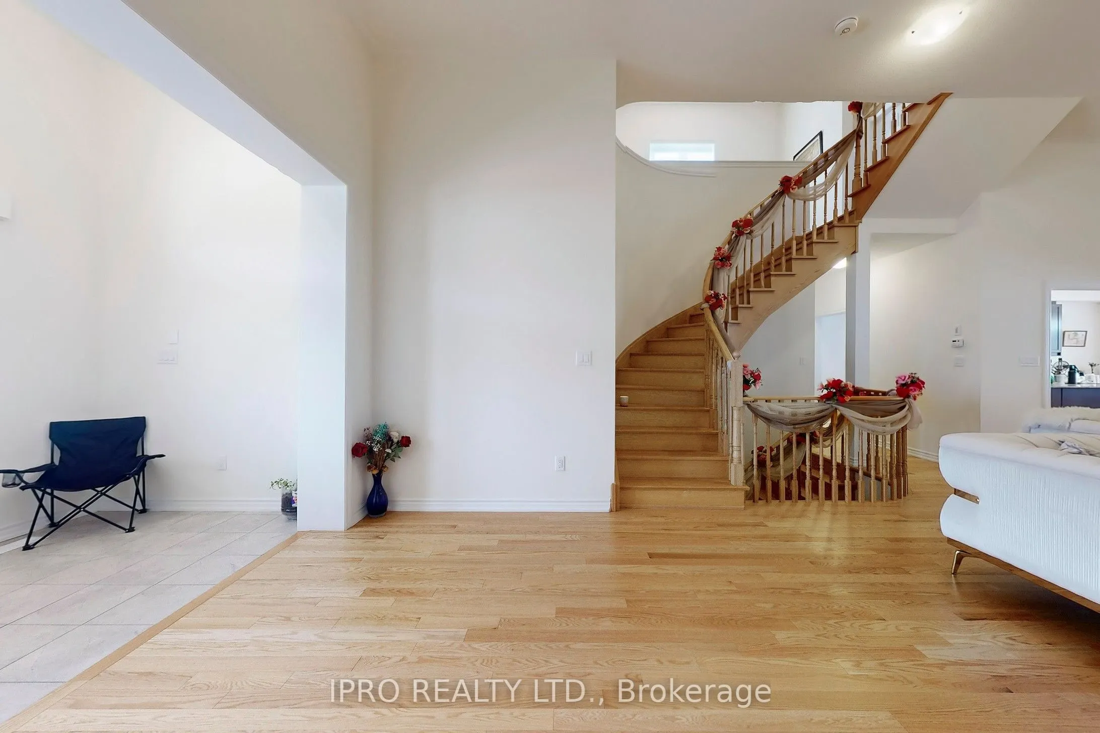 905 Rexton Drive
