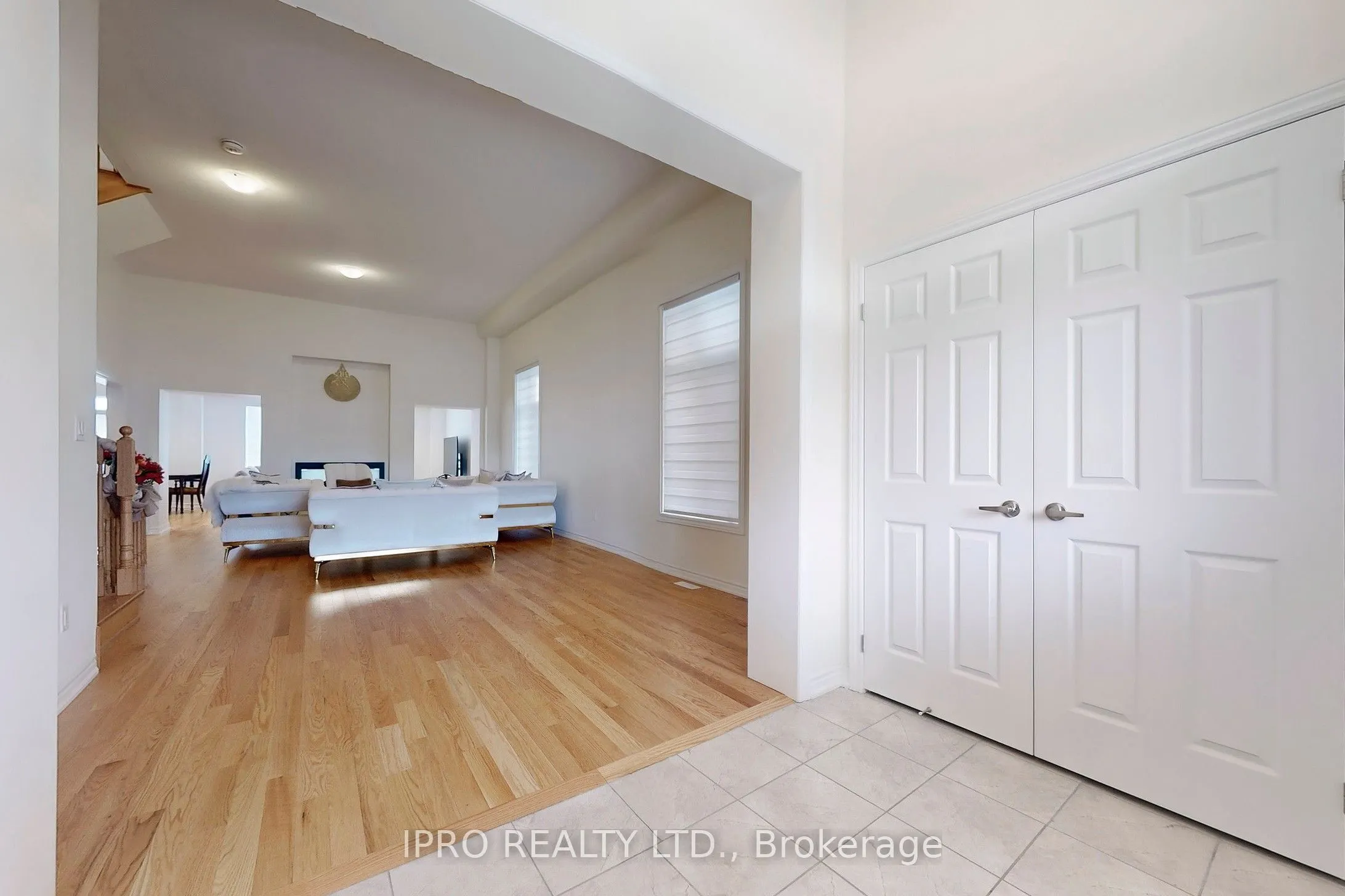 905 Rexton Drive