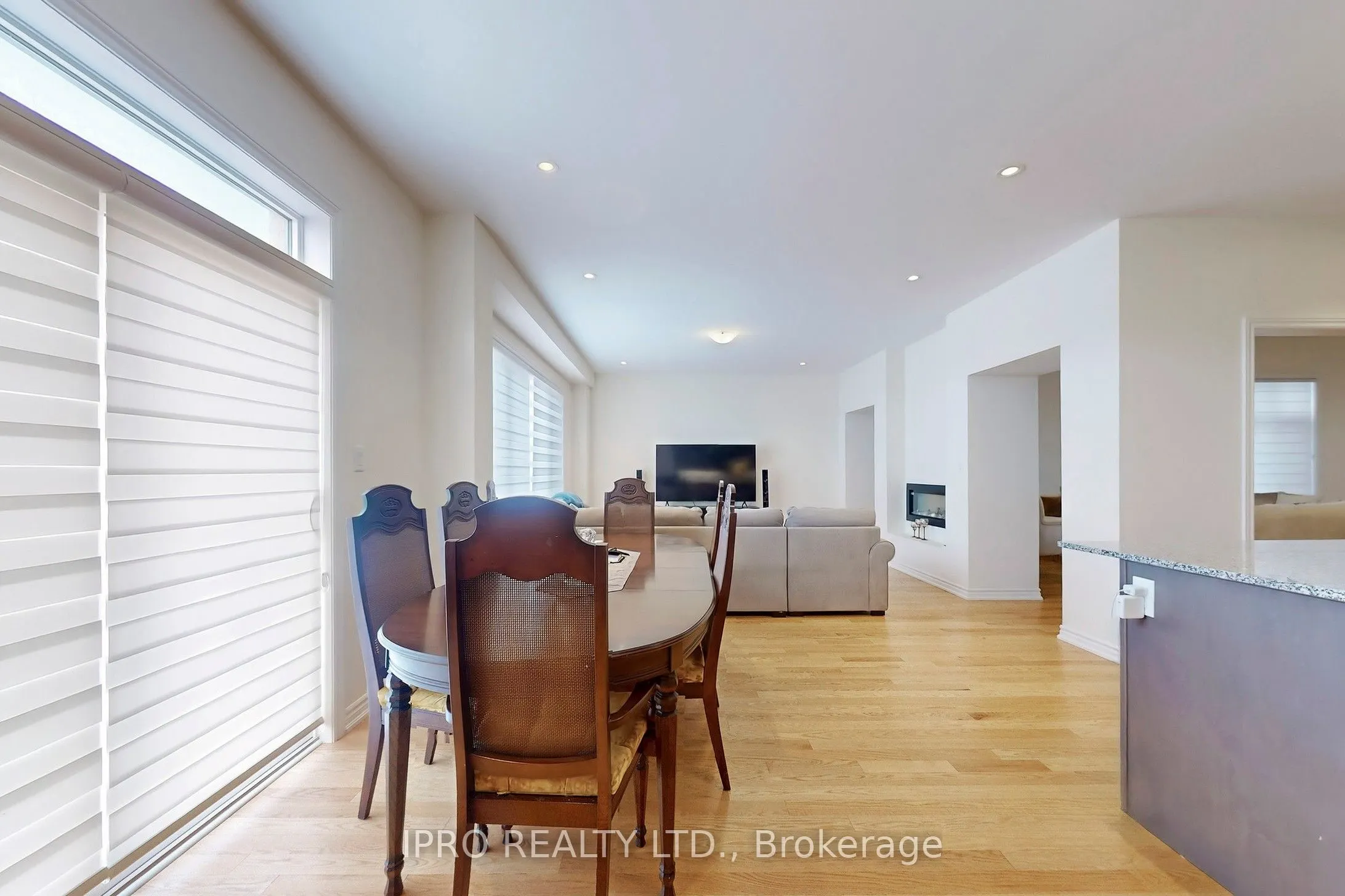 905 Rexton Drive