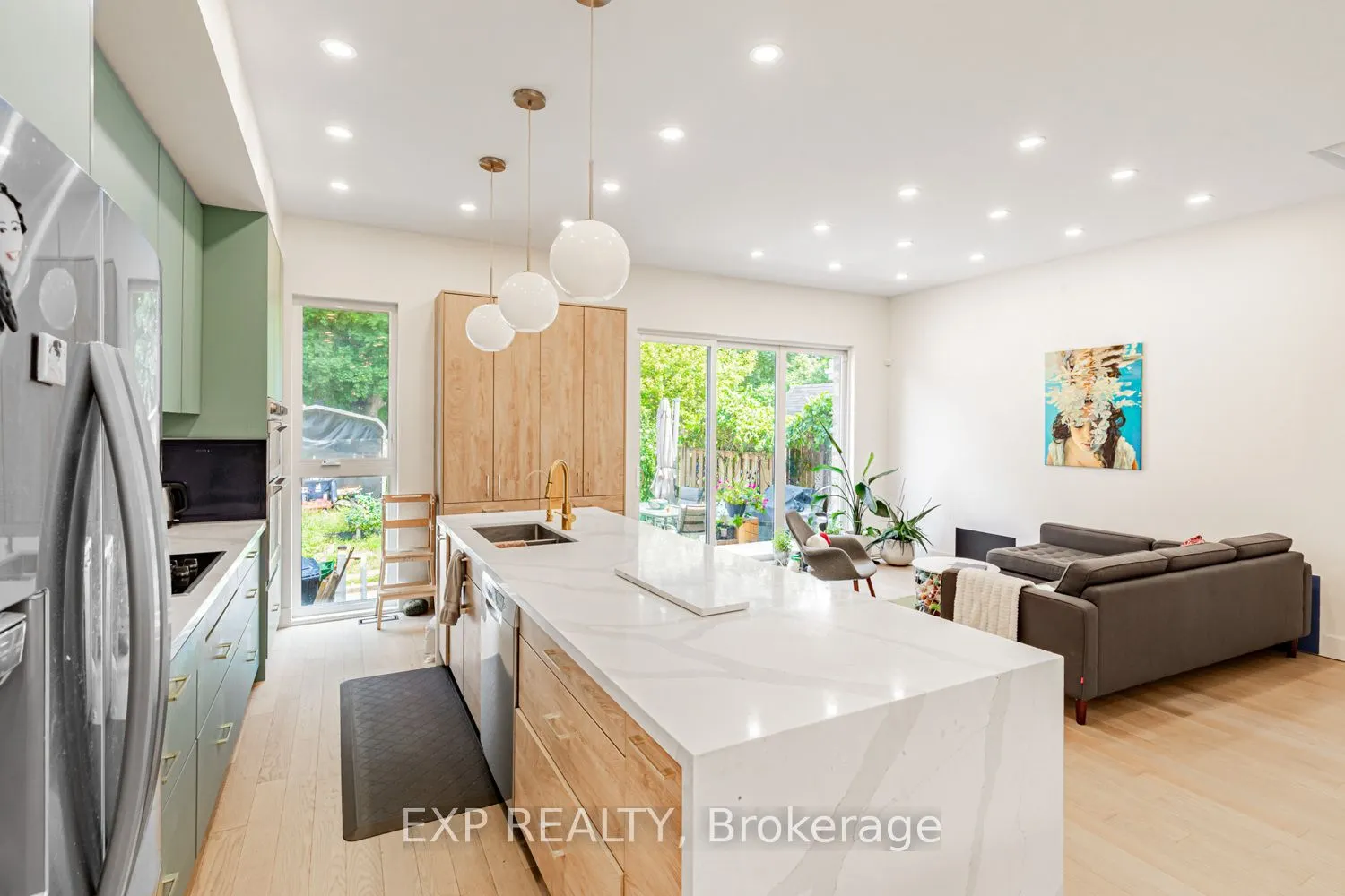 1043 Logan Avenue
