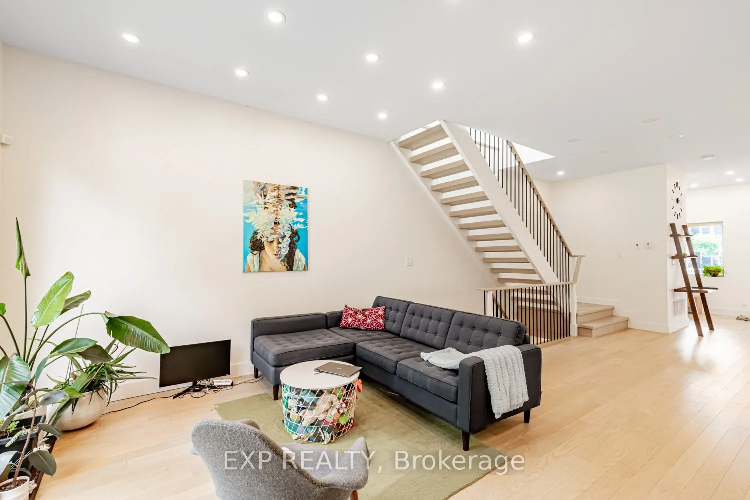 1043 Logan Avenue