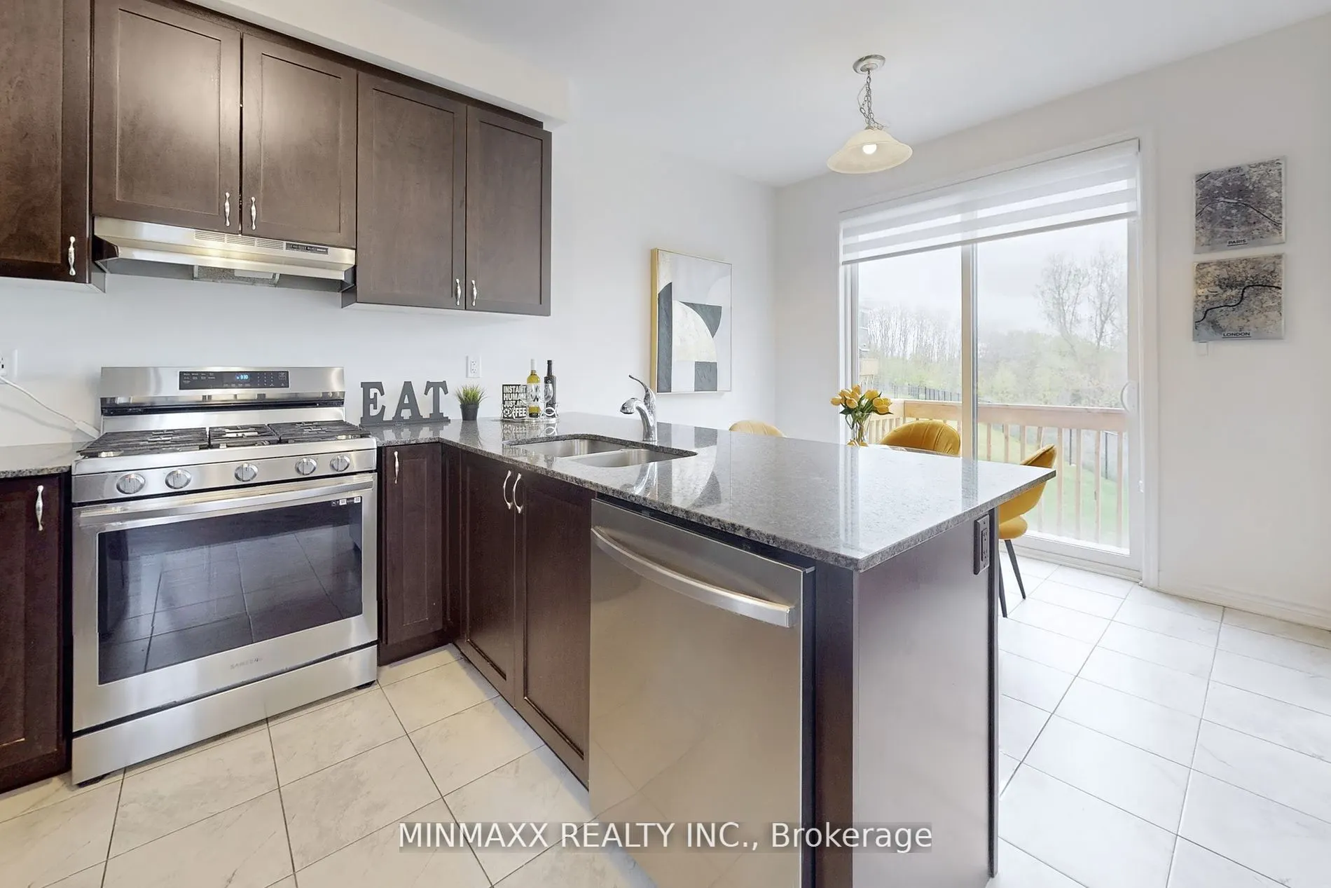 3050 Hollyberry Trail
