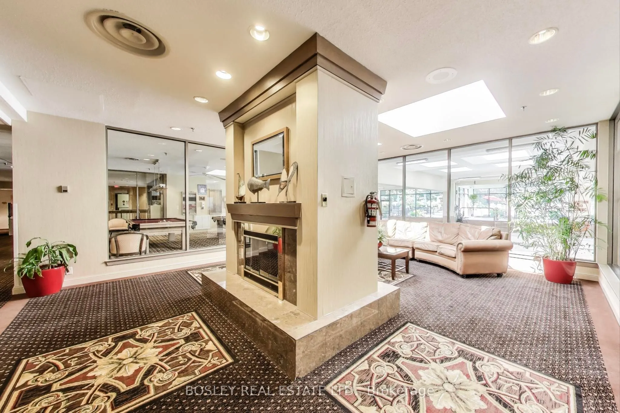 1880 Valley Farm Road, #926