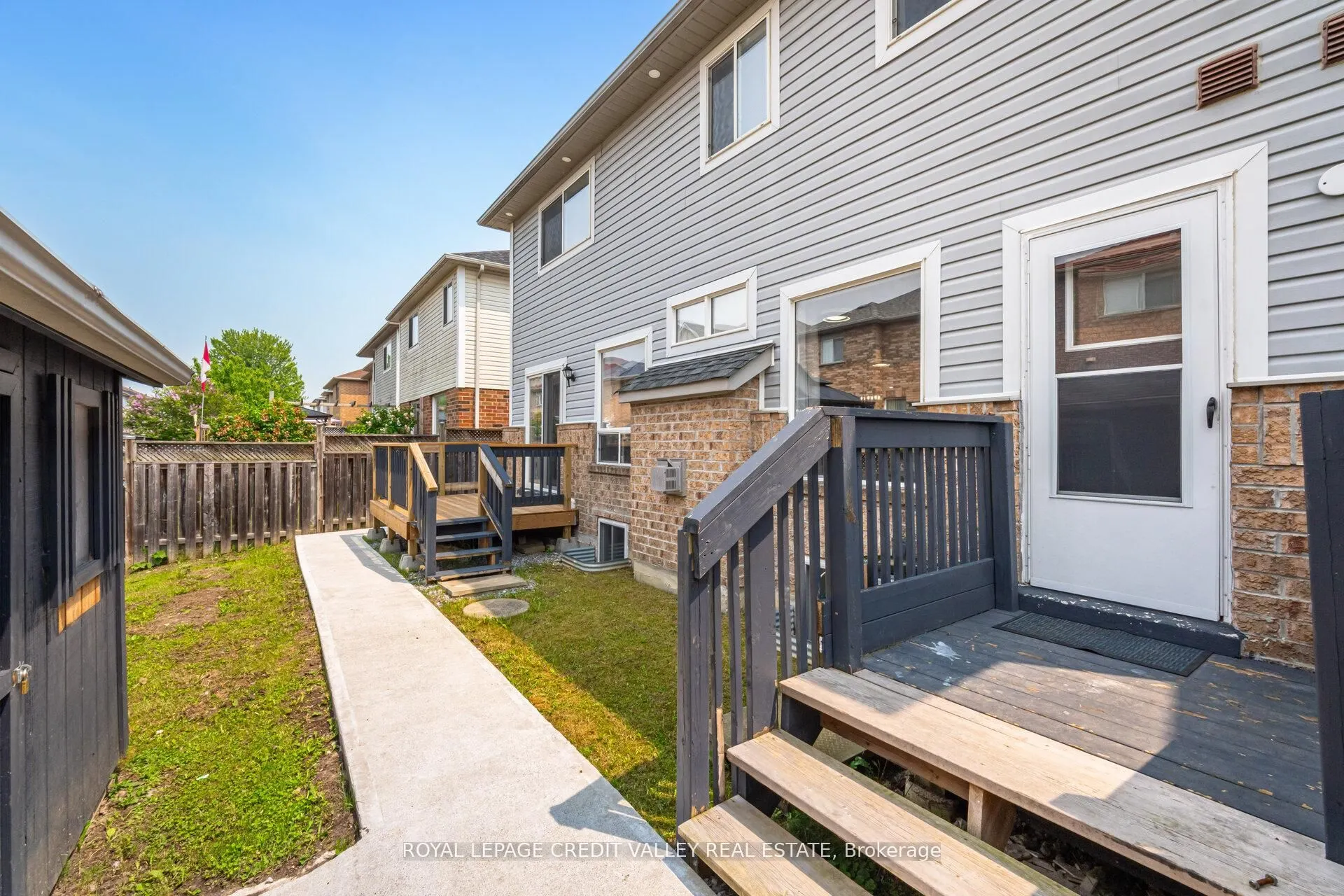 12 Greenhalf Drive