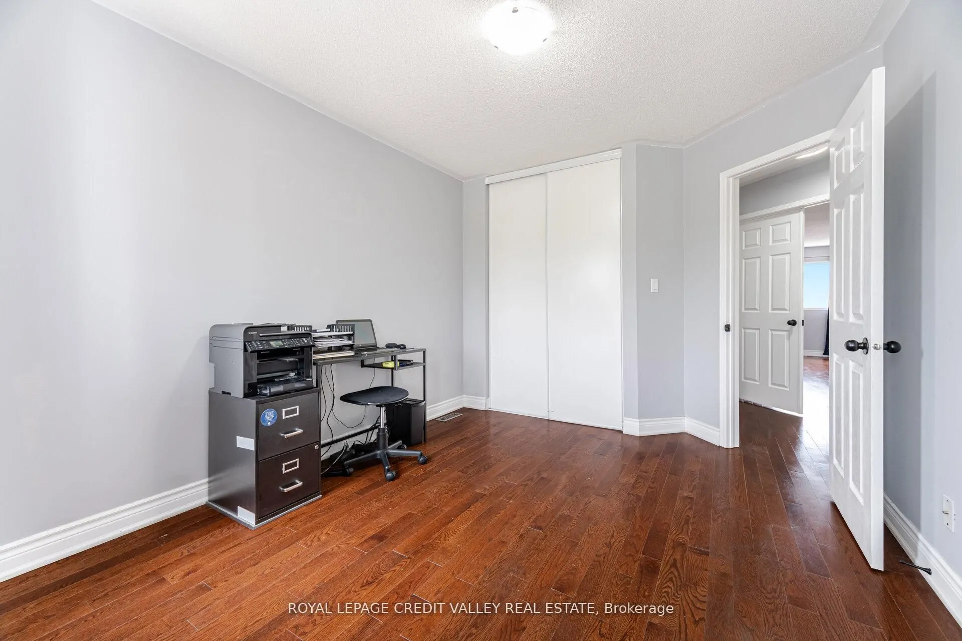 12 Greenhalf Drive