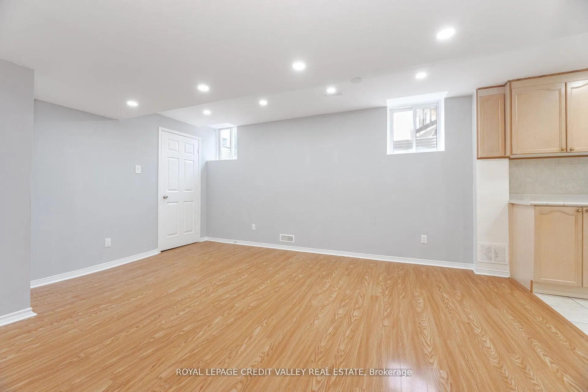 12 Greenhalf Drive