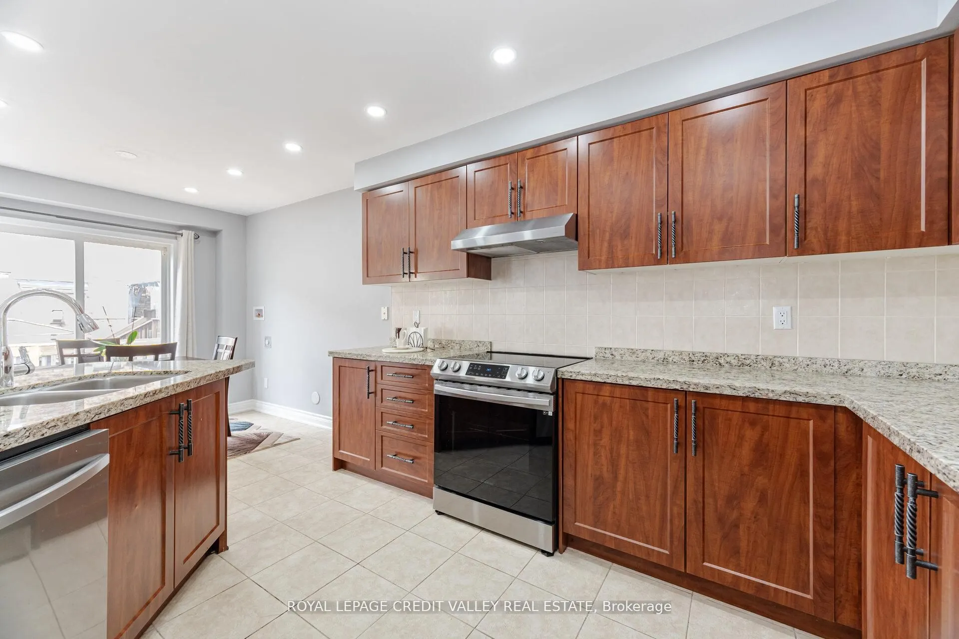12 Greenhalf Drive