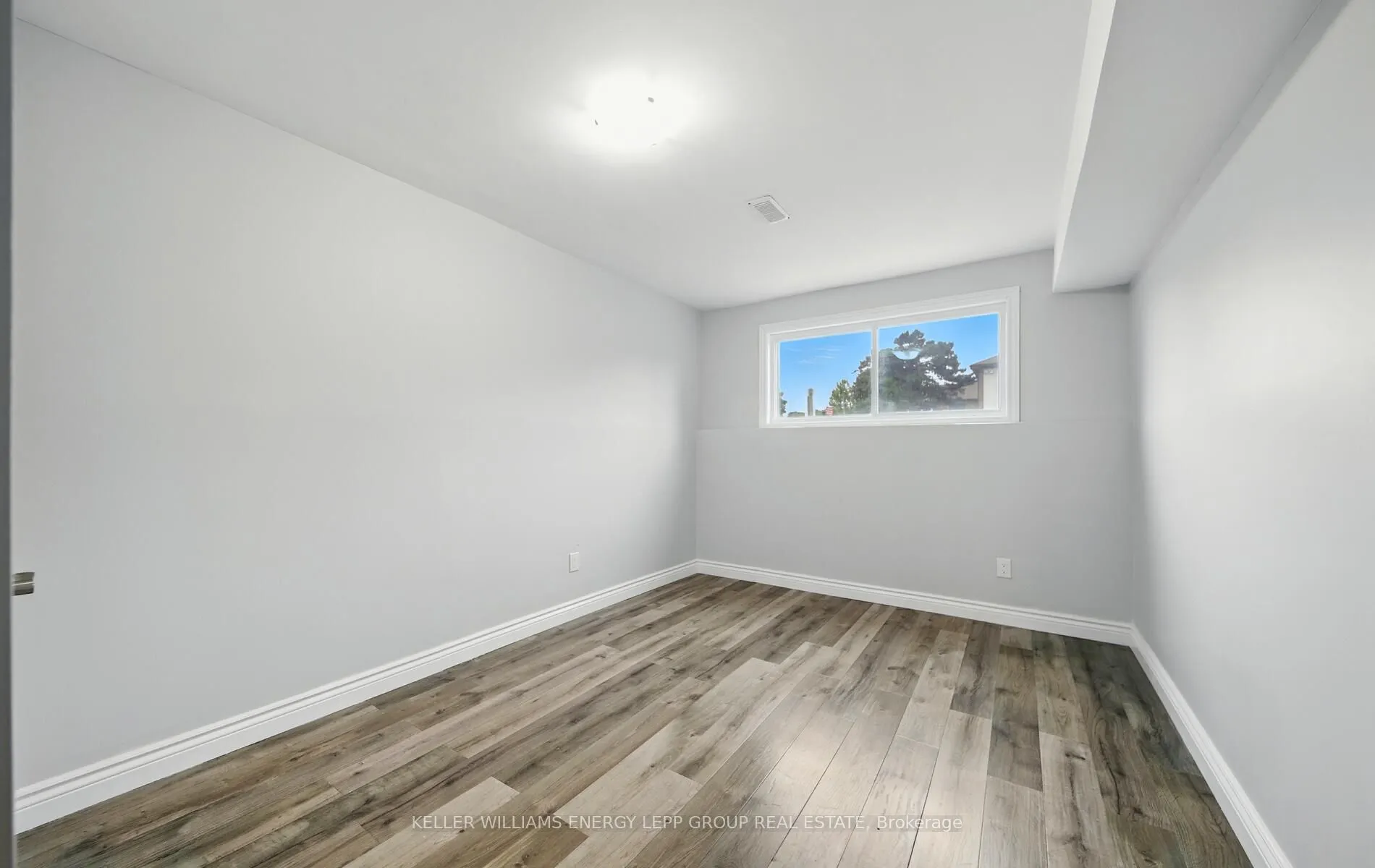246 Lakeview Park Avenue
