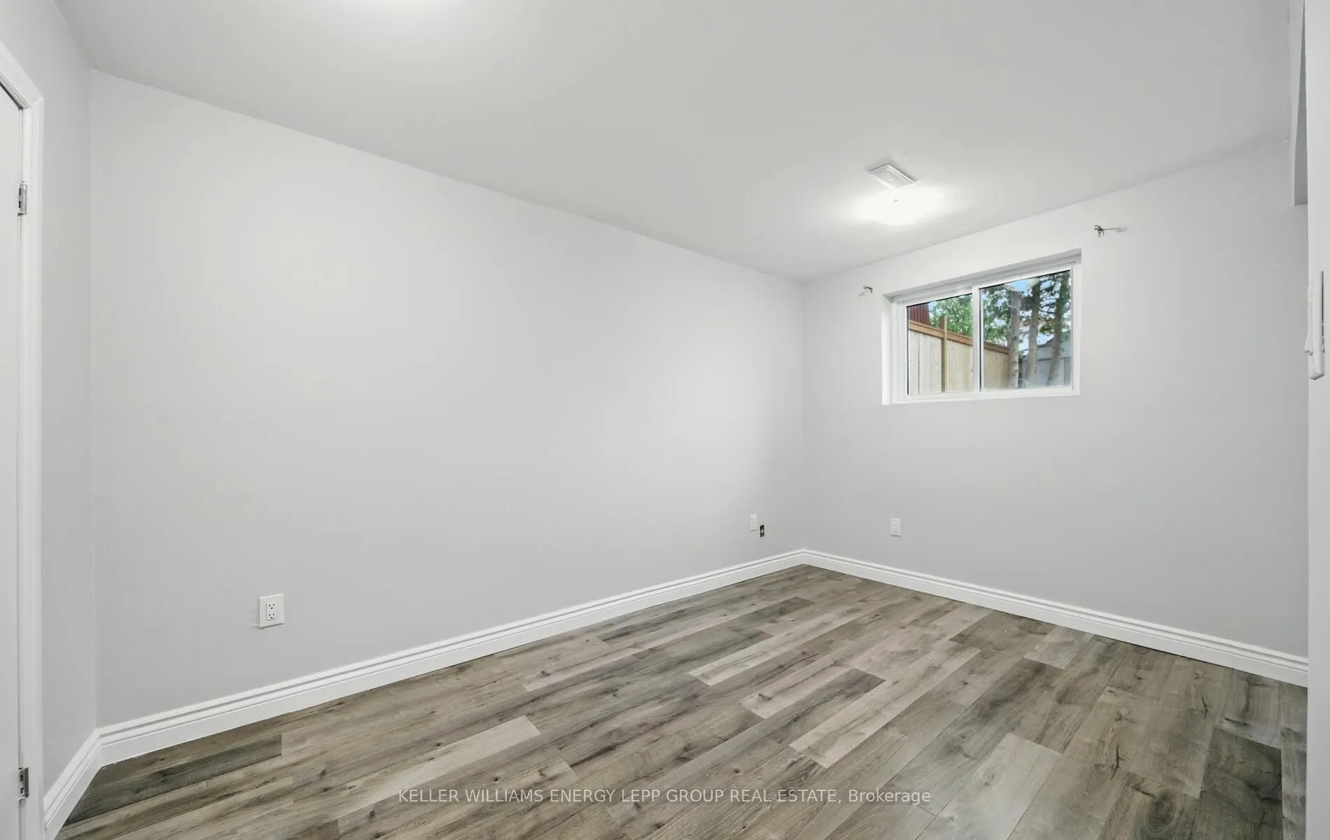 246 Lakeview Park Avenue