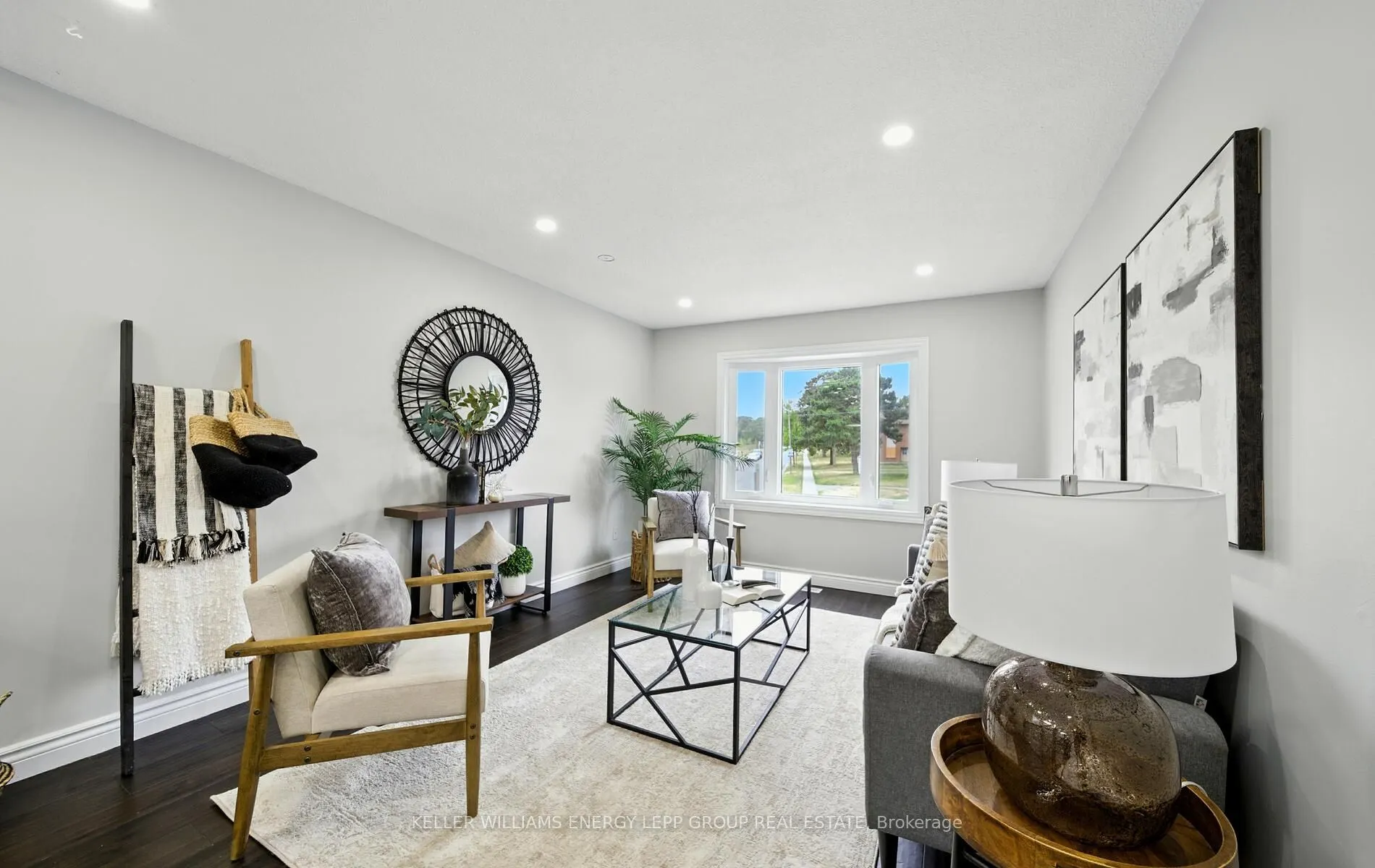 246 Lakeview Park Avenue