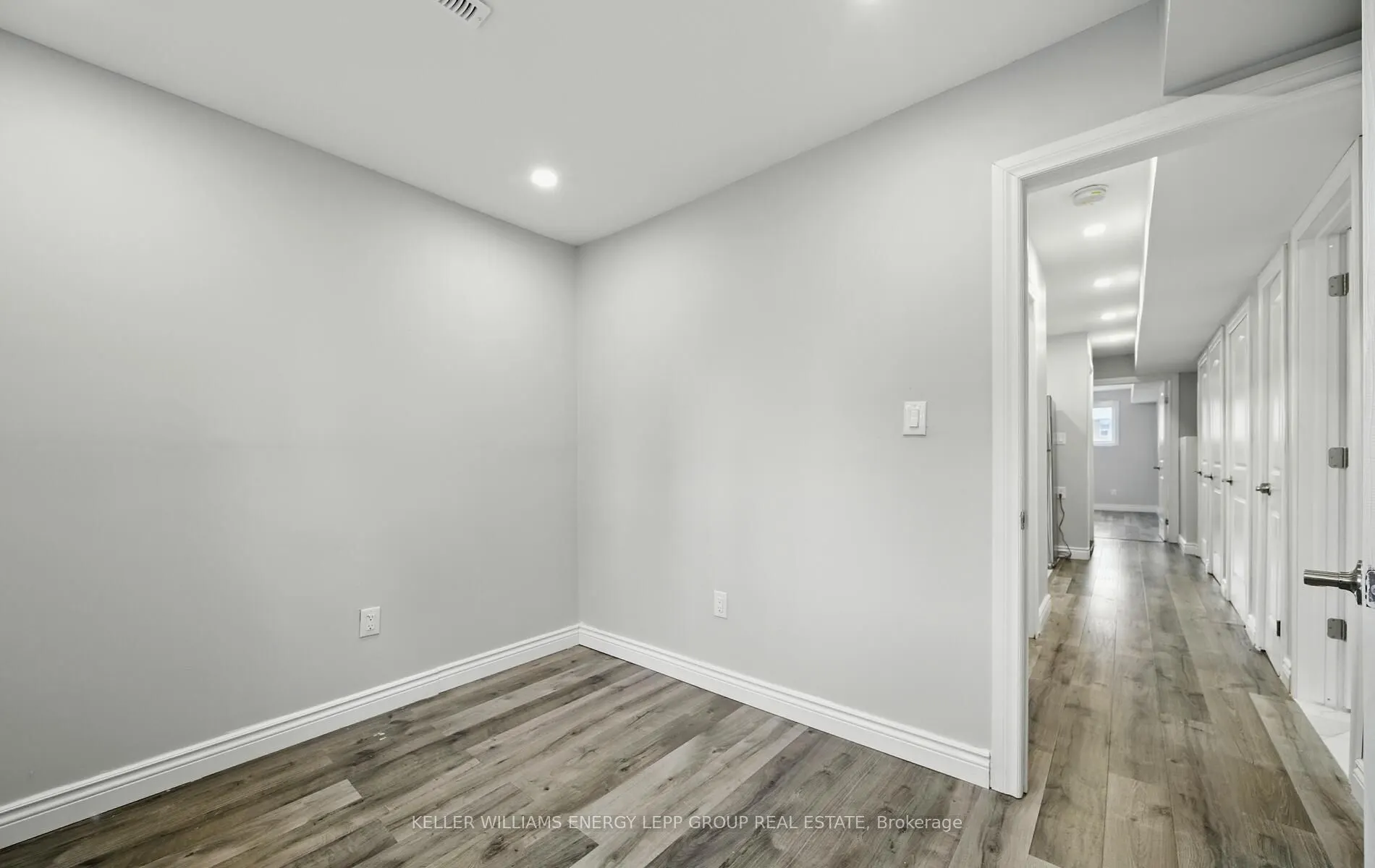 246 Lakeview Park Avenue