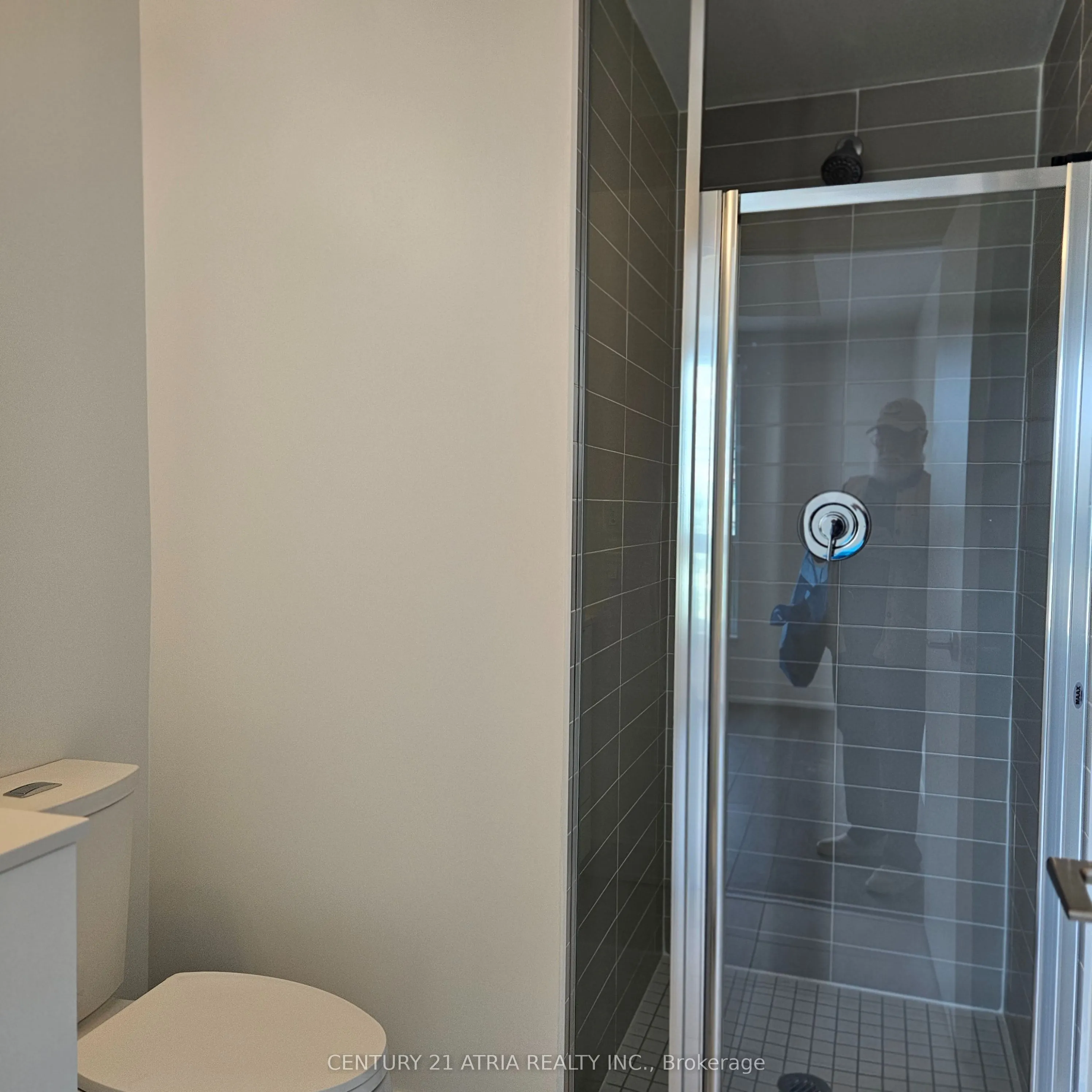 1350 Ellesmere Road, #513