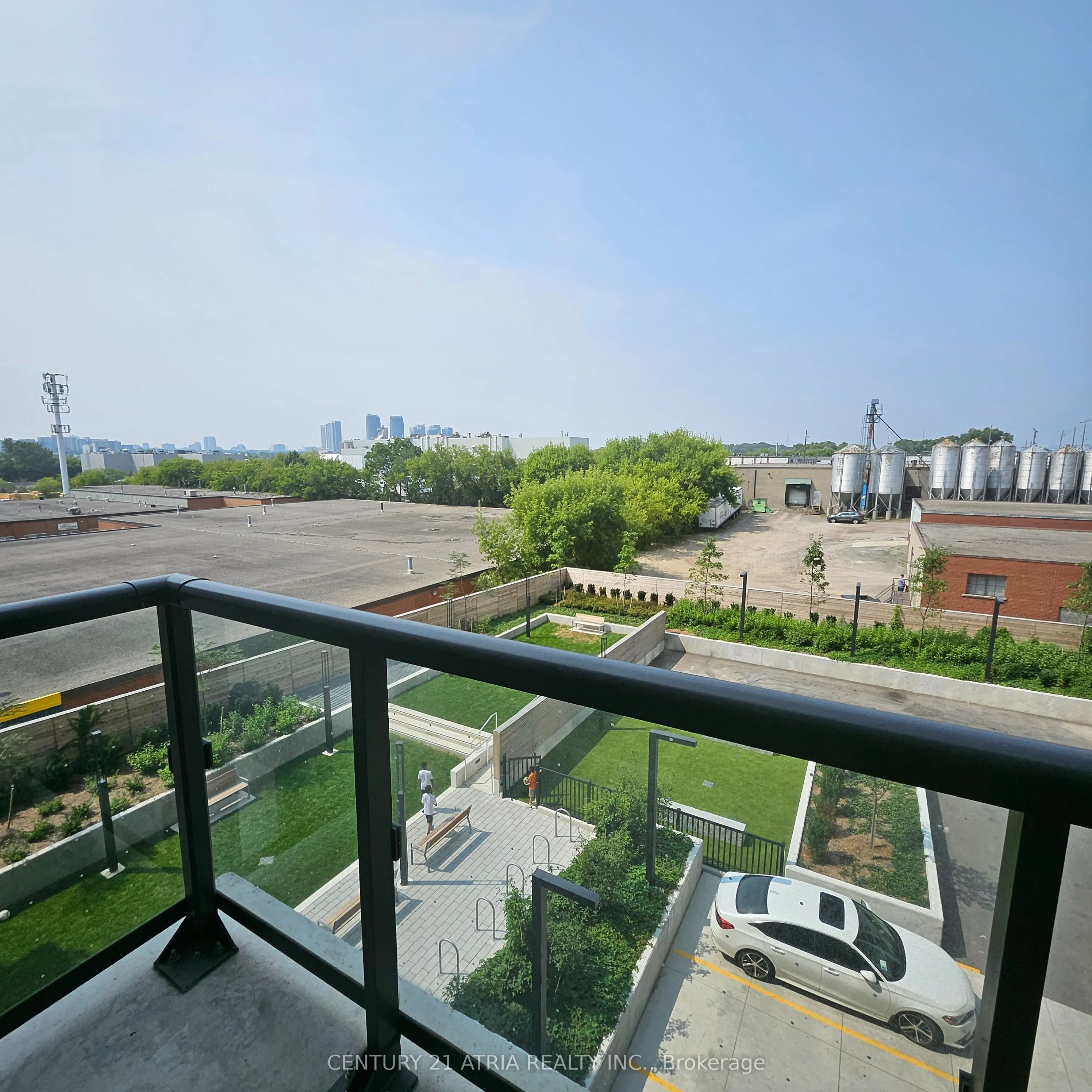 1350 Ellesmere Road, #524