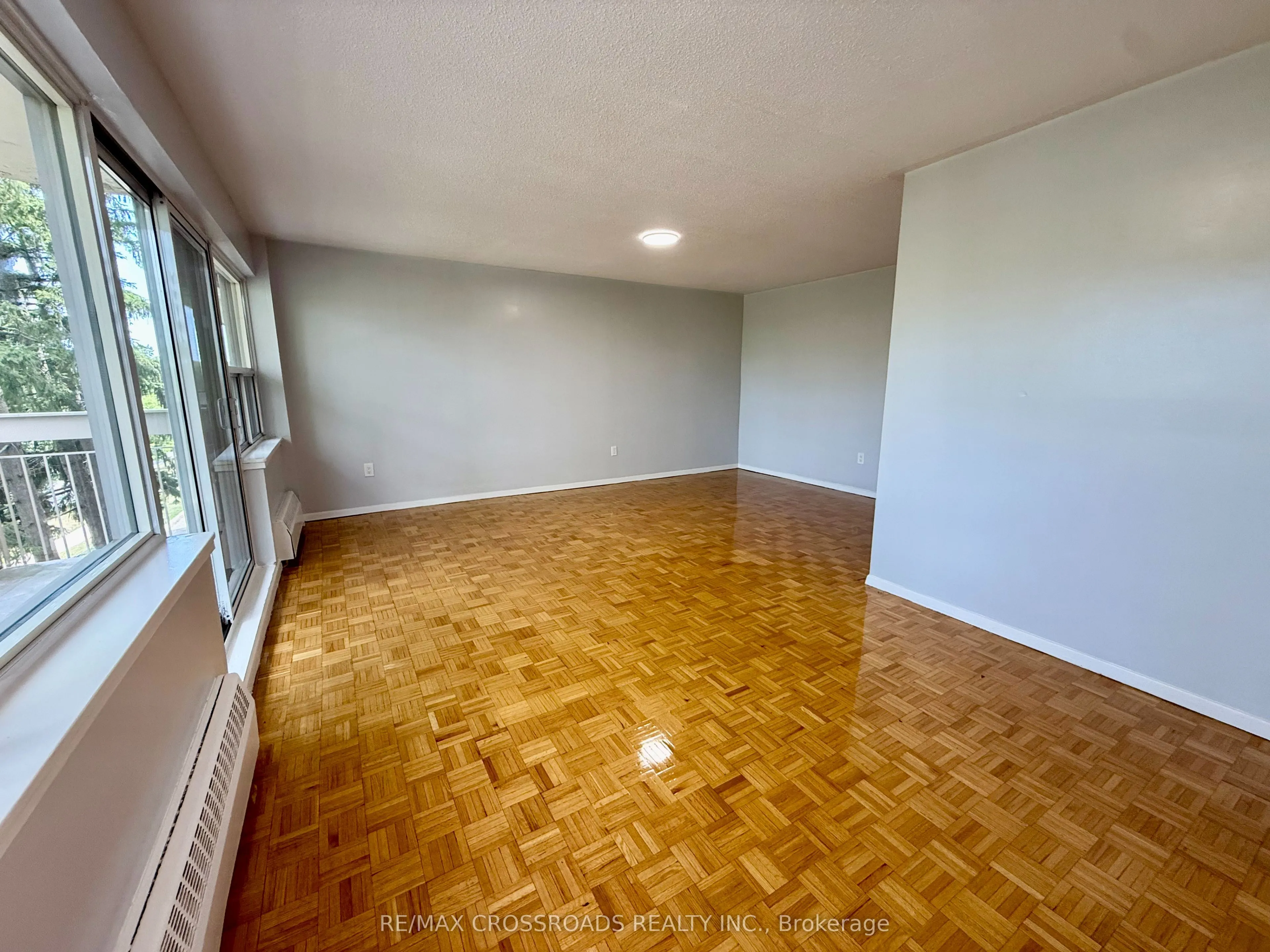 1191 Ellesmere Road, #201