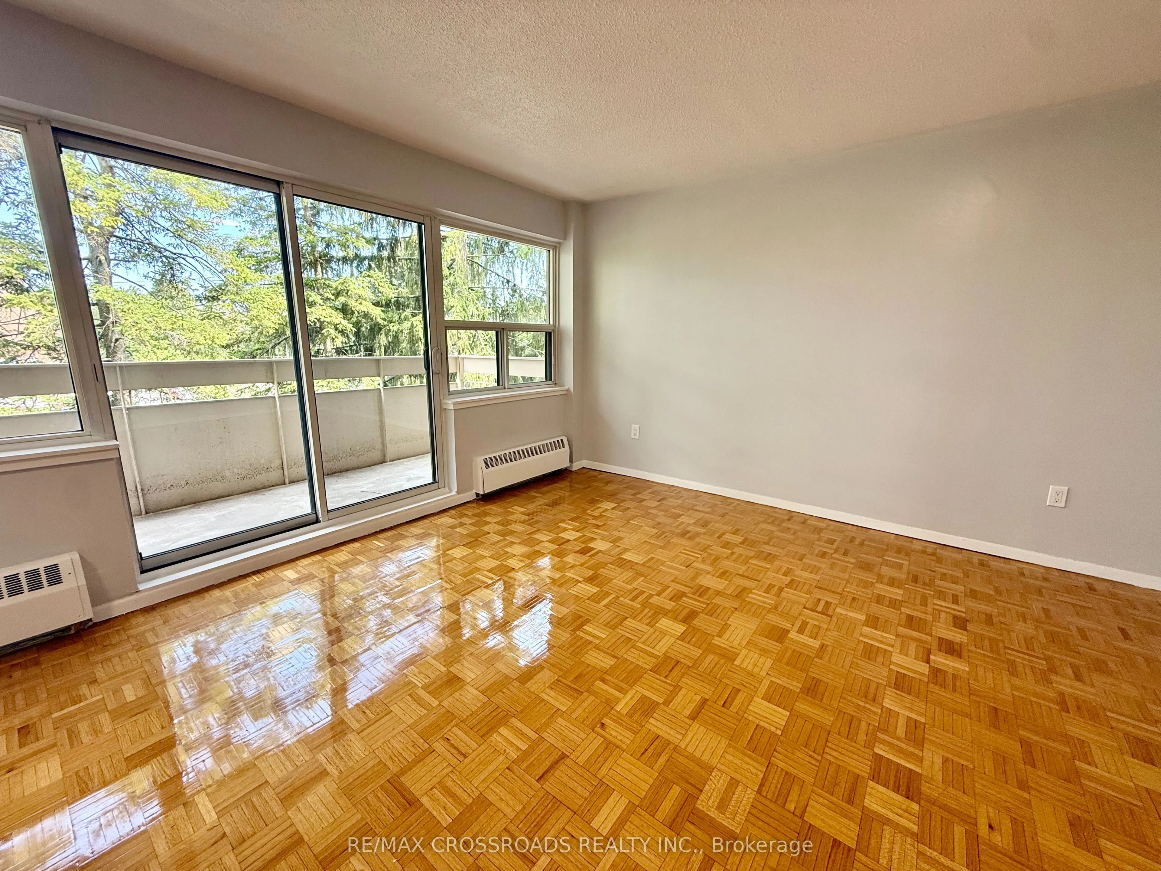 1191 Ellesmere Road, #201