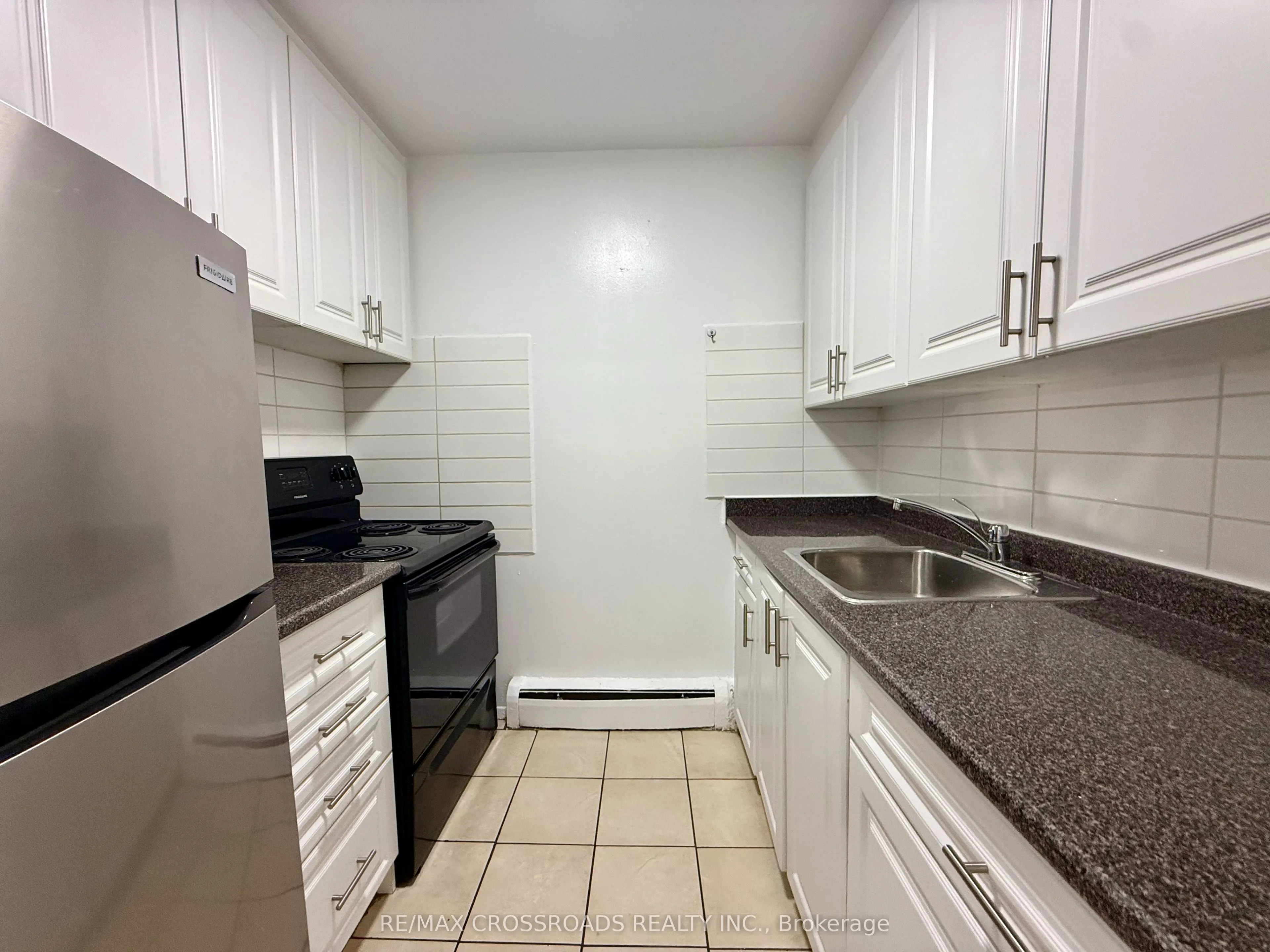 1191 Ellesmere Road, #201