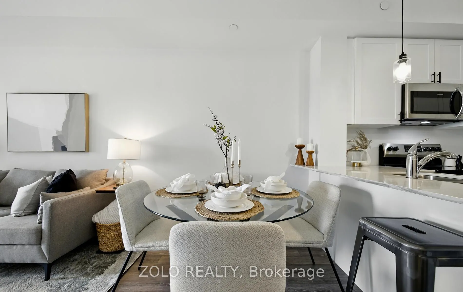 50 Lakebreeze Drive, #215