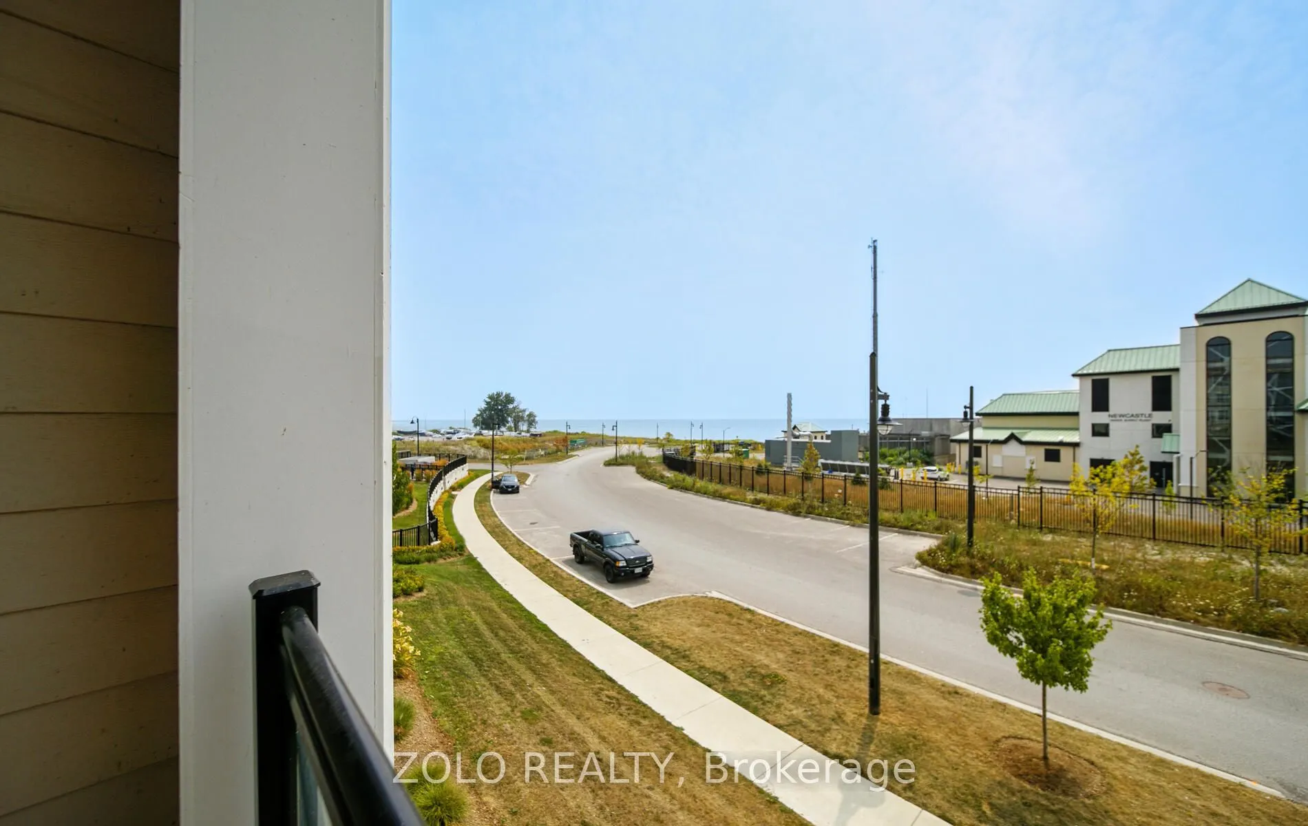 50 Lakebreeze Drive, #215