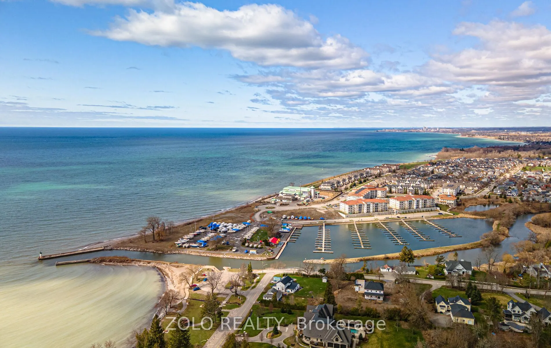 50 Lakebreeze Drive, #215