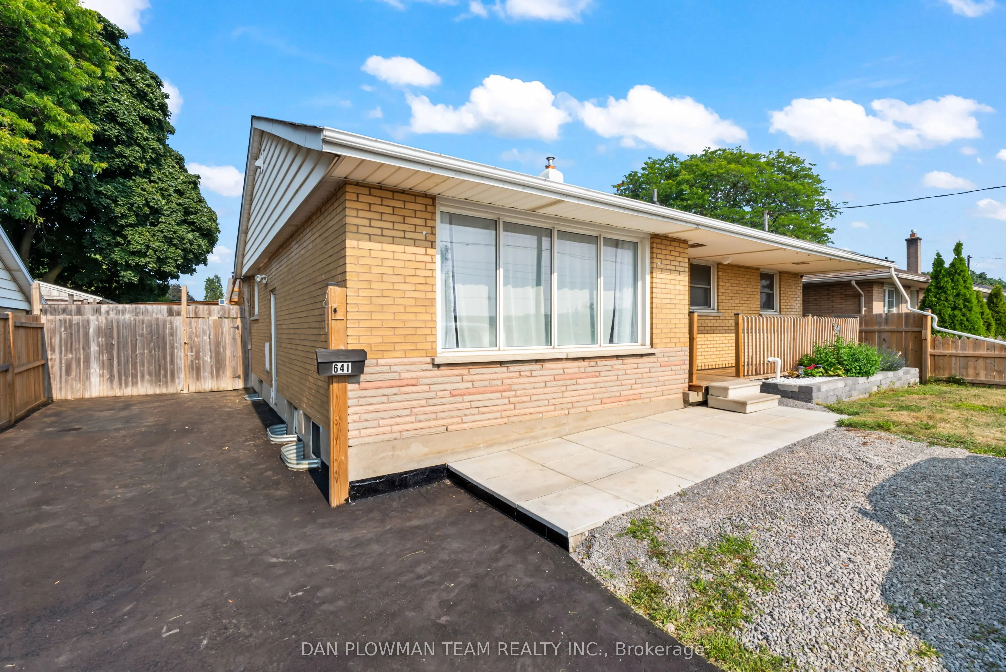 641 Stevenson Road N