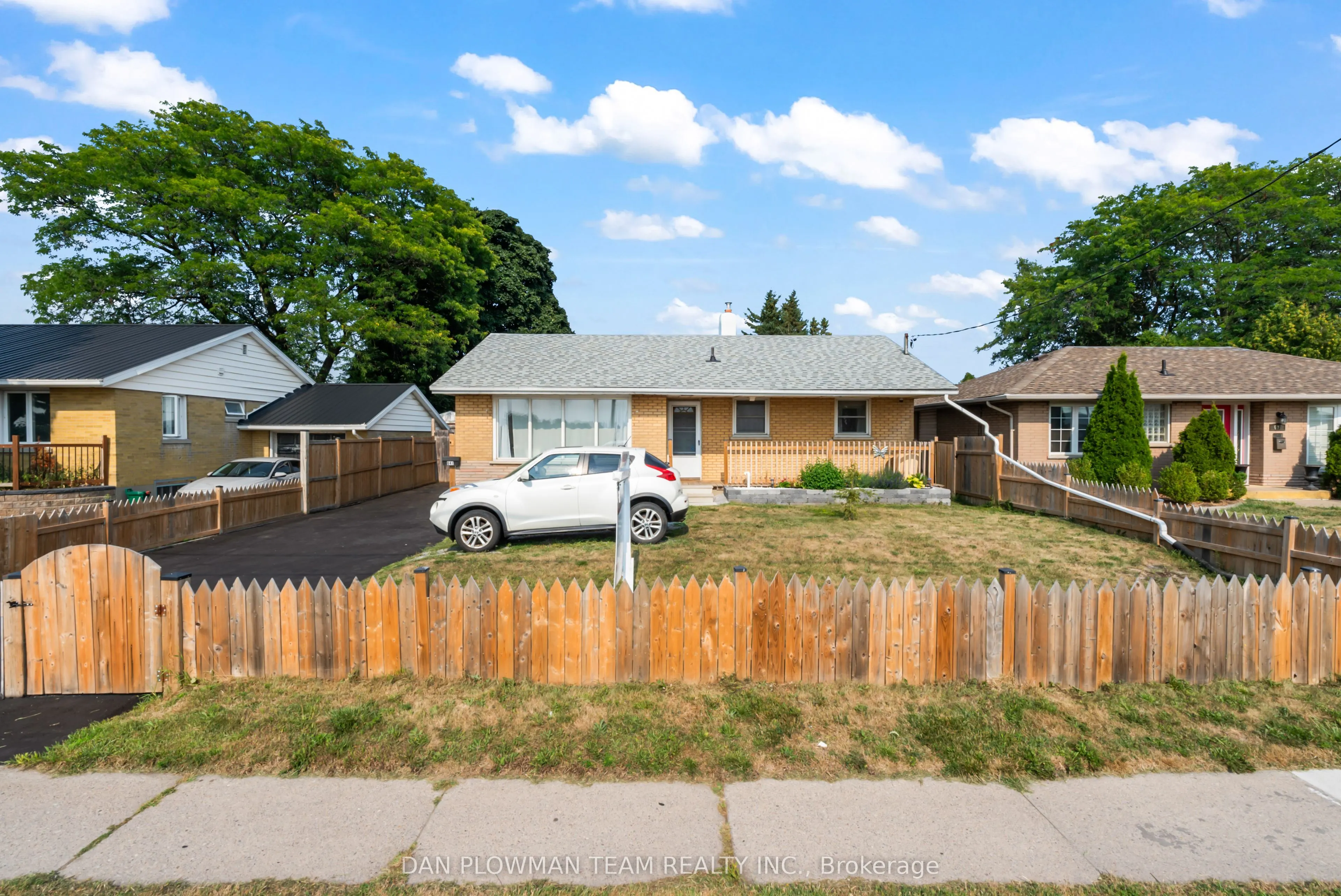 641 Stevenson Road N