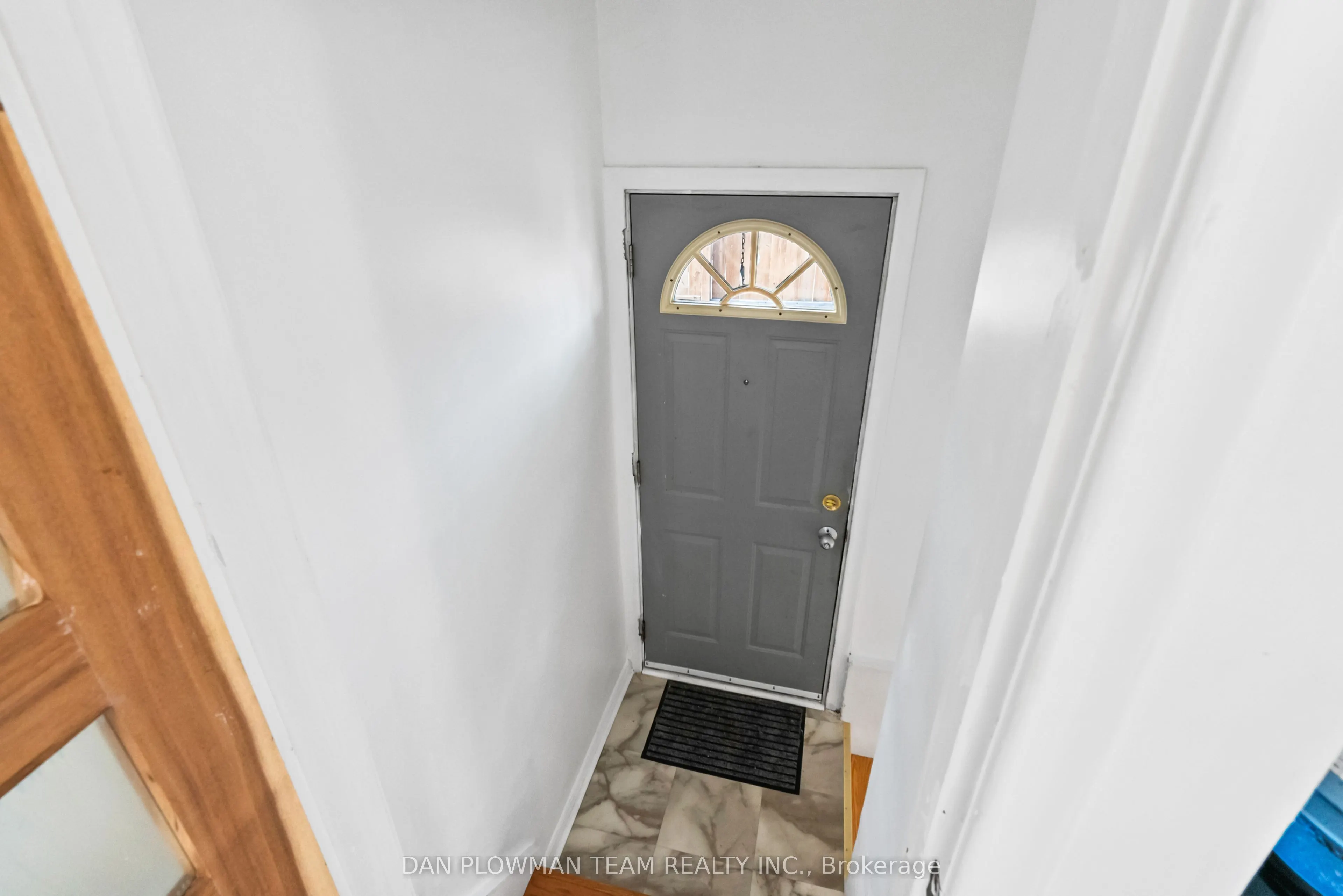 641 Stevenson Road N