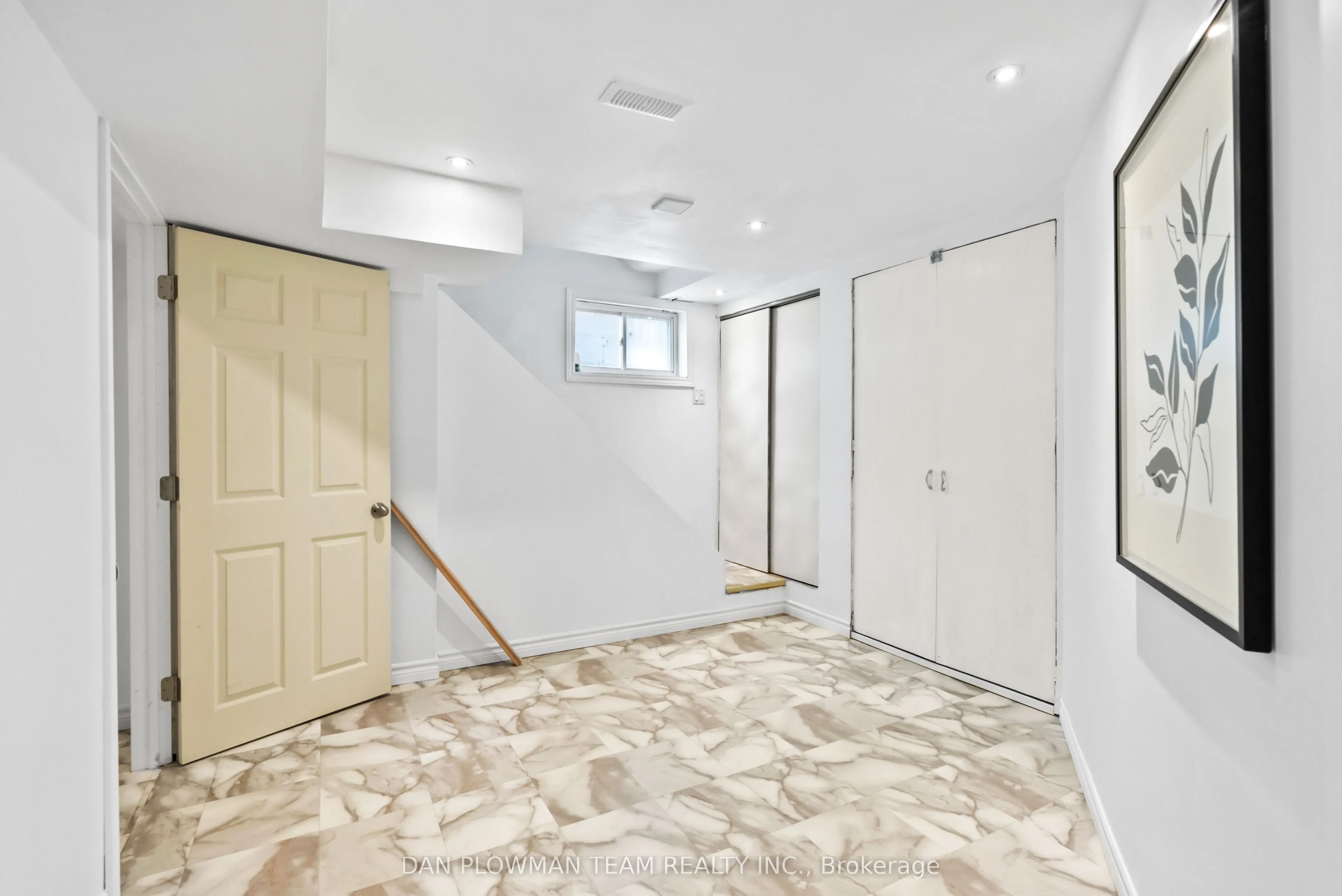 641 Stevenson Road N