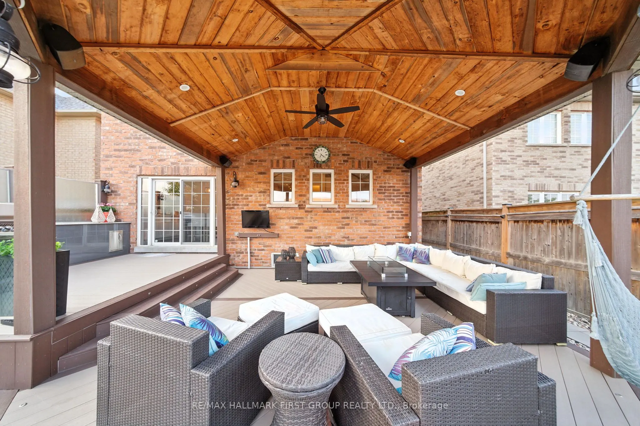 1886 Riverton Court