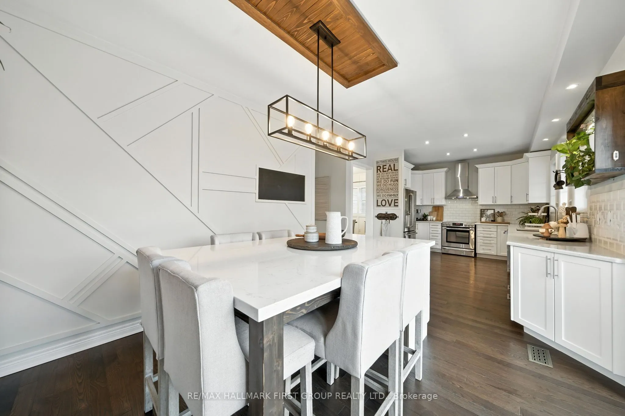1886 Riverton Court