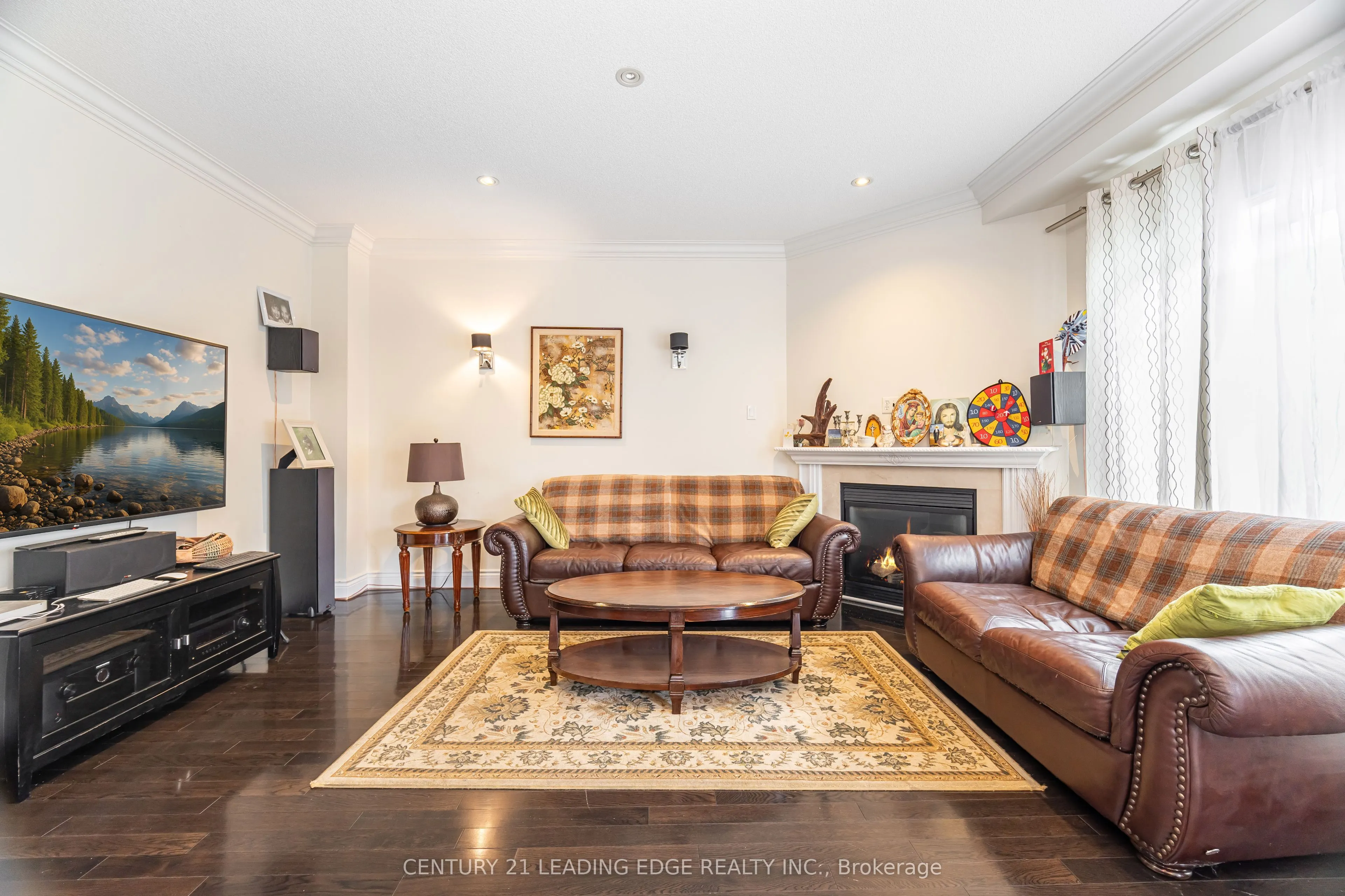 2 Thackery Drive