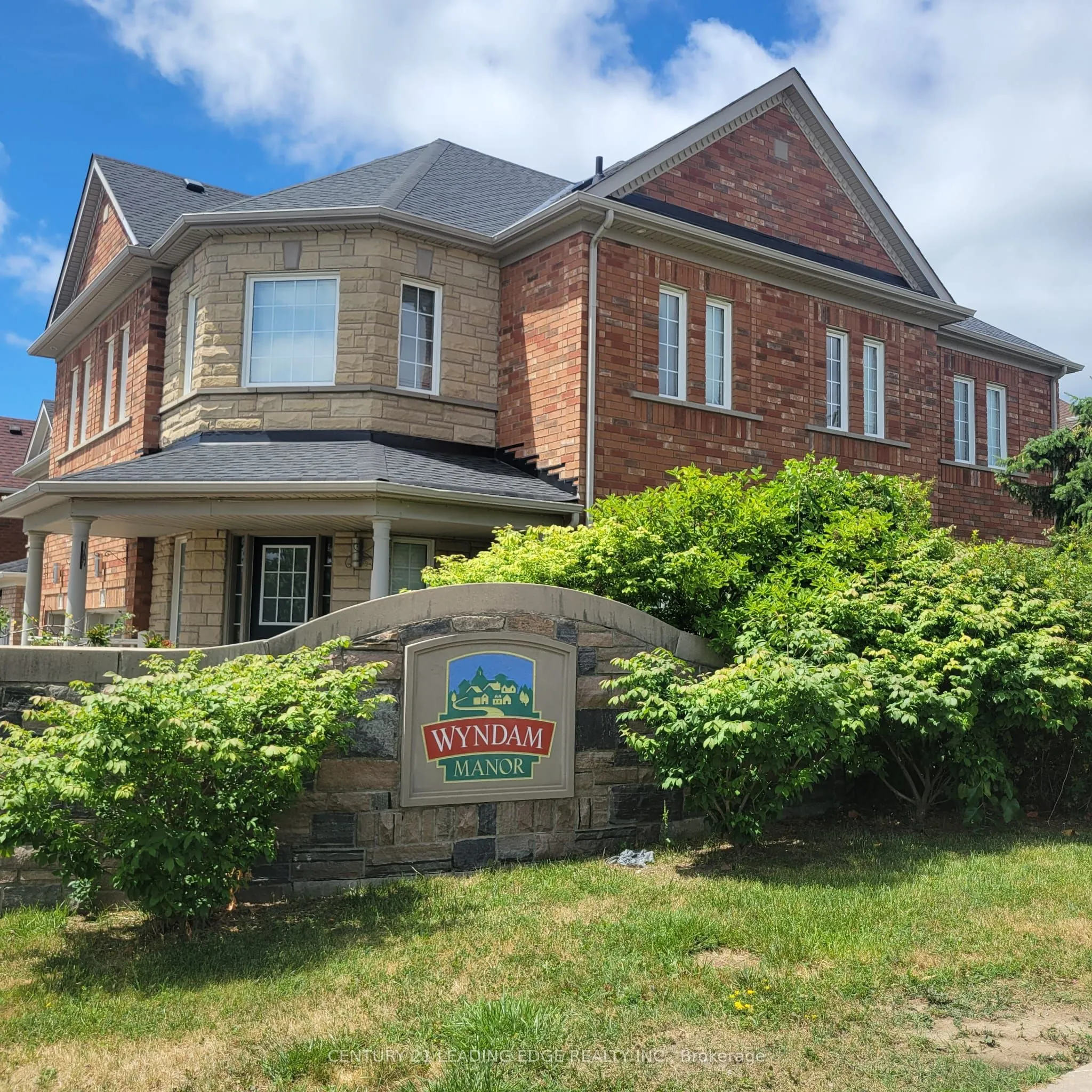 2 Thackery Drive