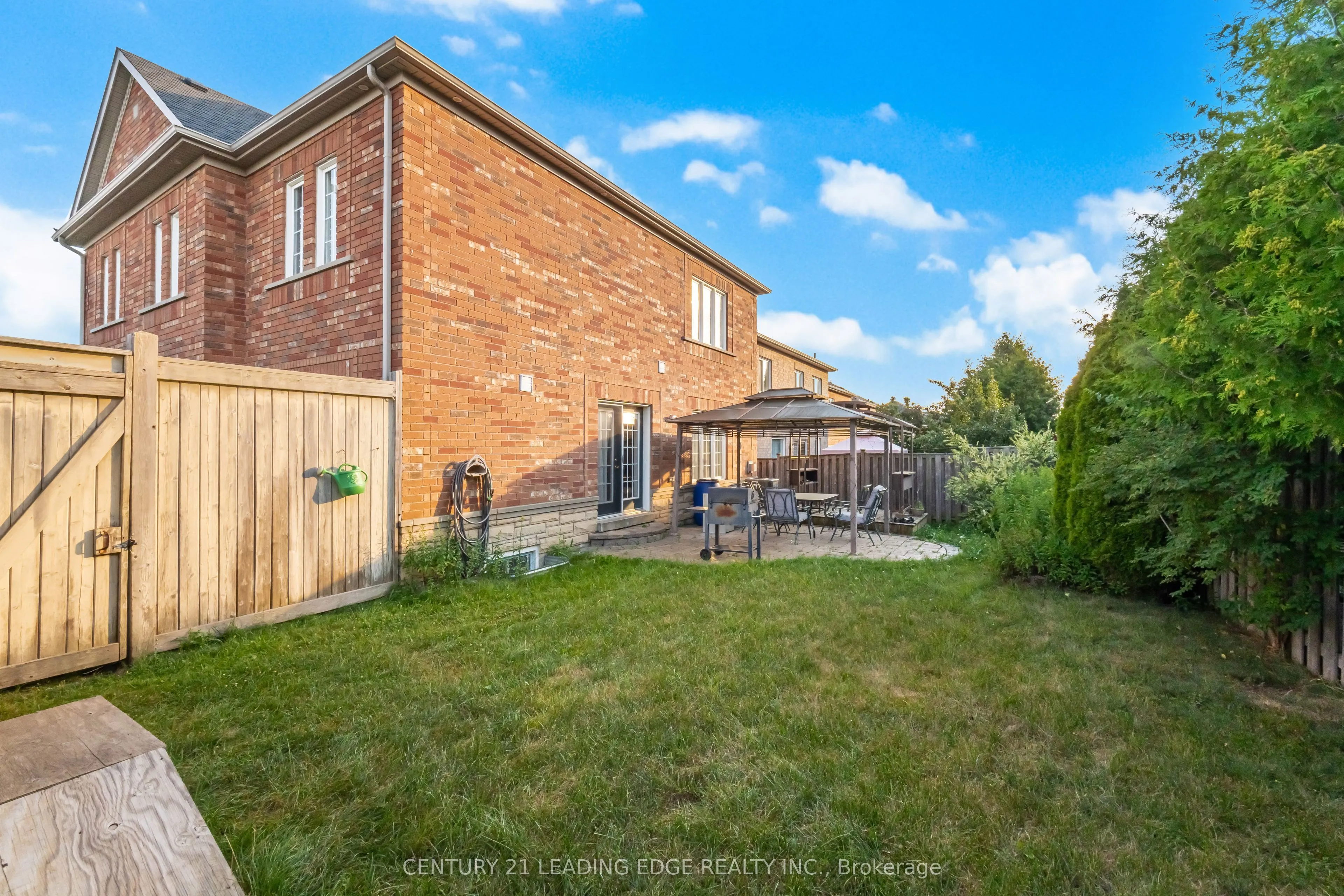 2 Thackery Drive