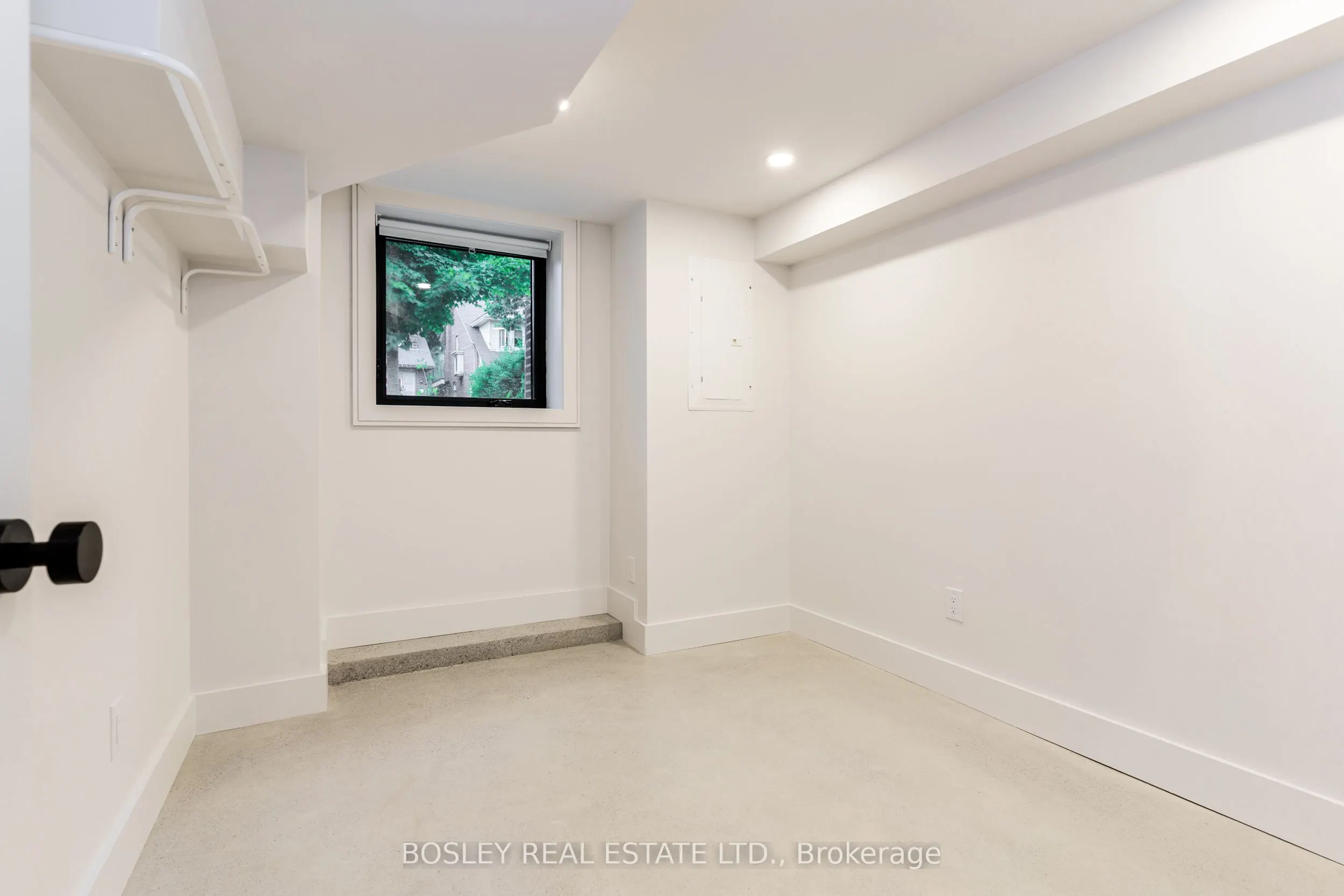 47 Linnsmore Crescent, #Lower
