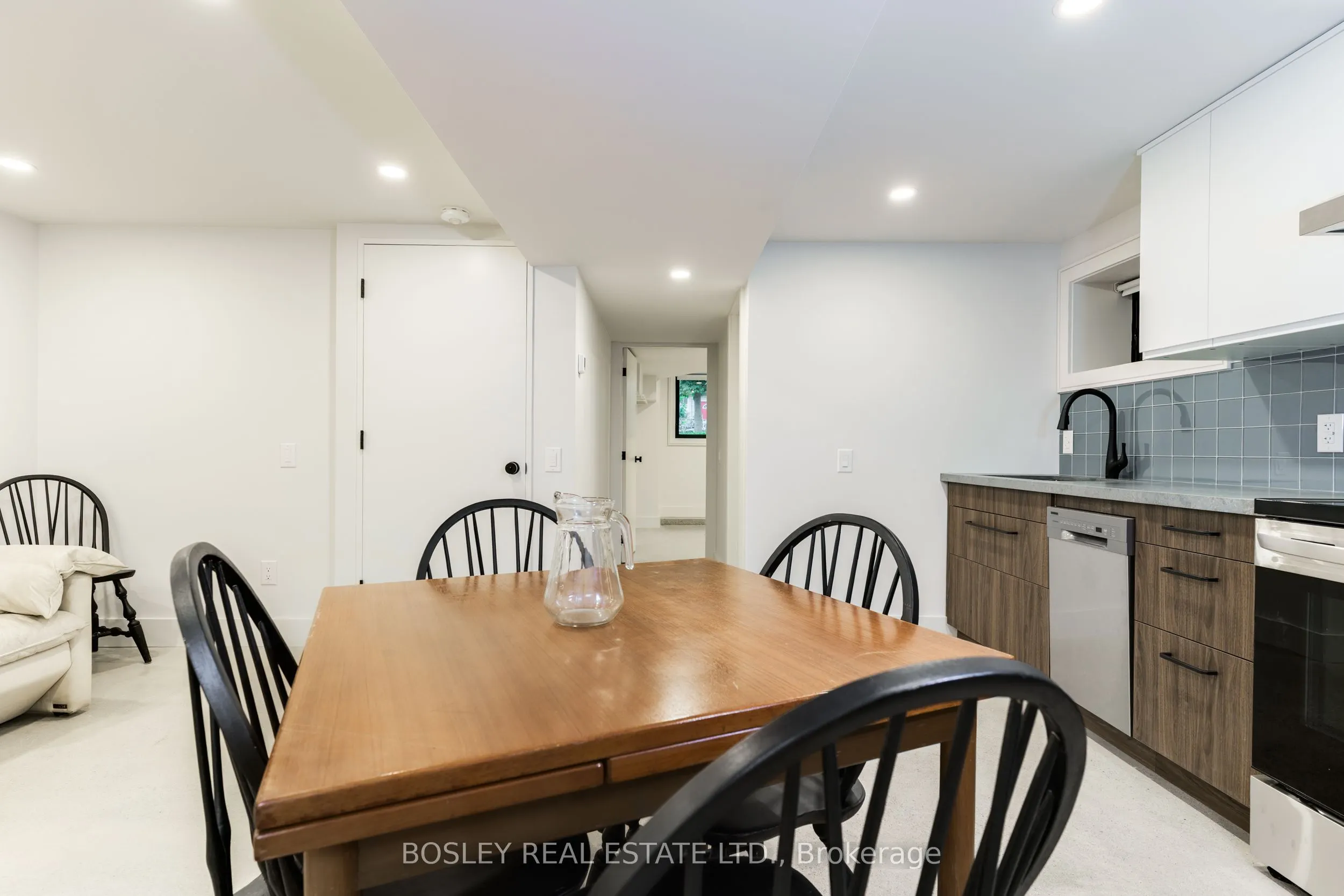 47 Linnsmore Crescent, #Lower