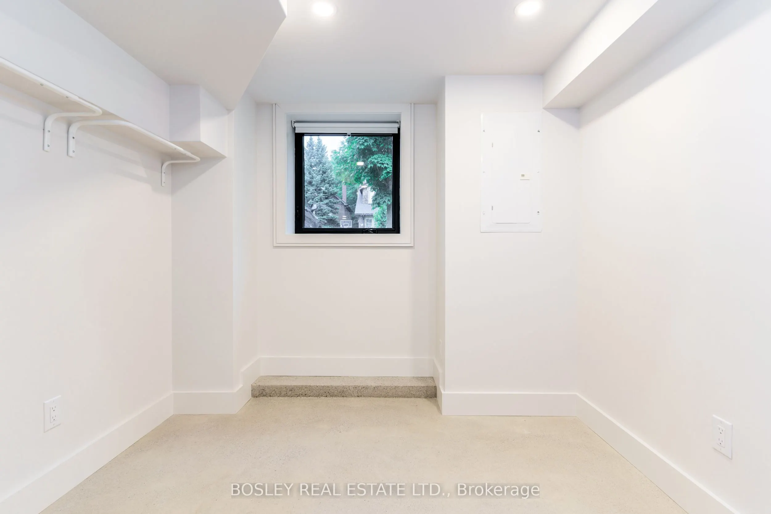 47 Linnsmore Crescent, #Lower