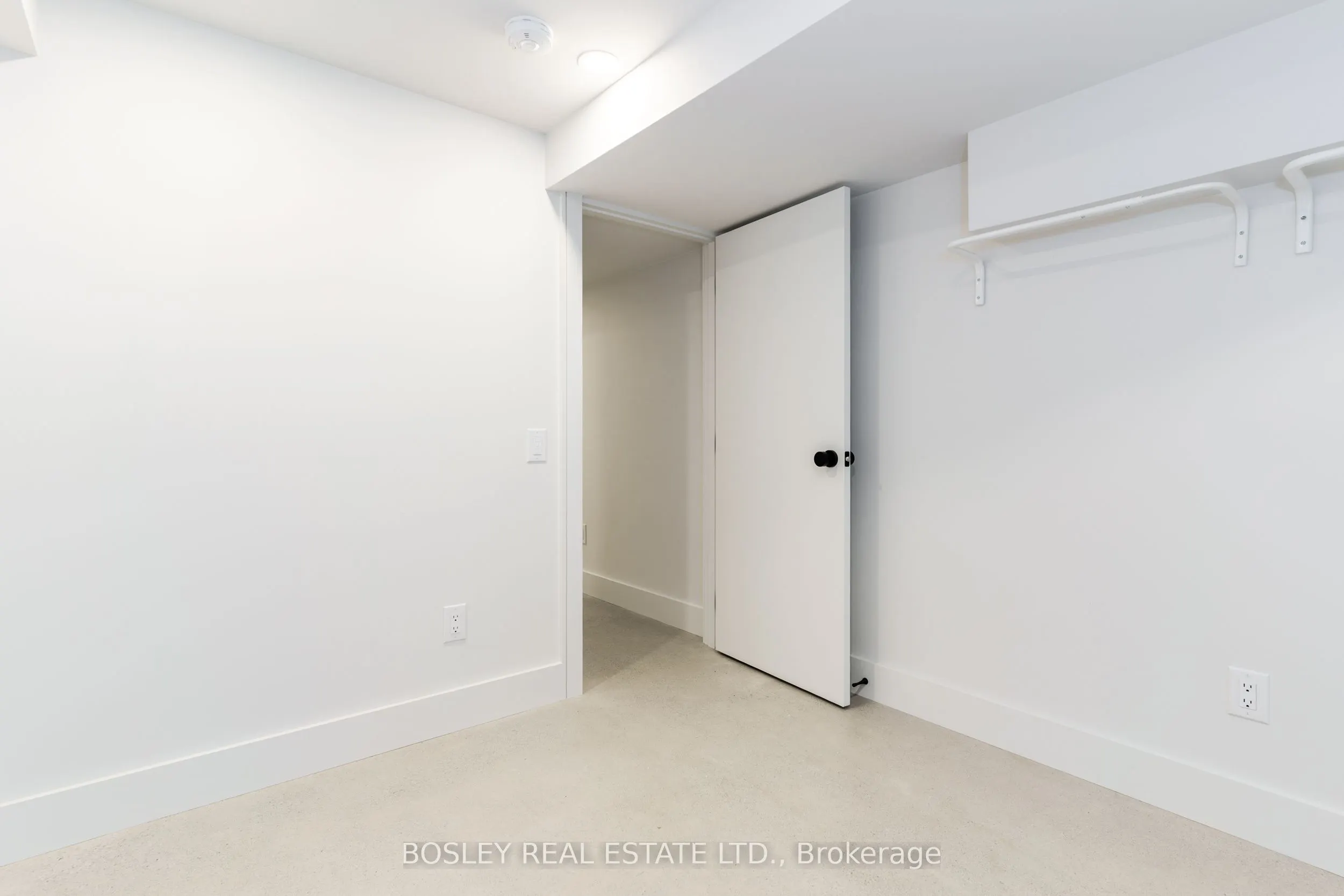 47 Linnsmore Crescent, #Lower