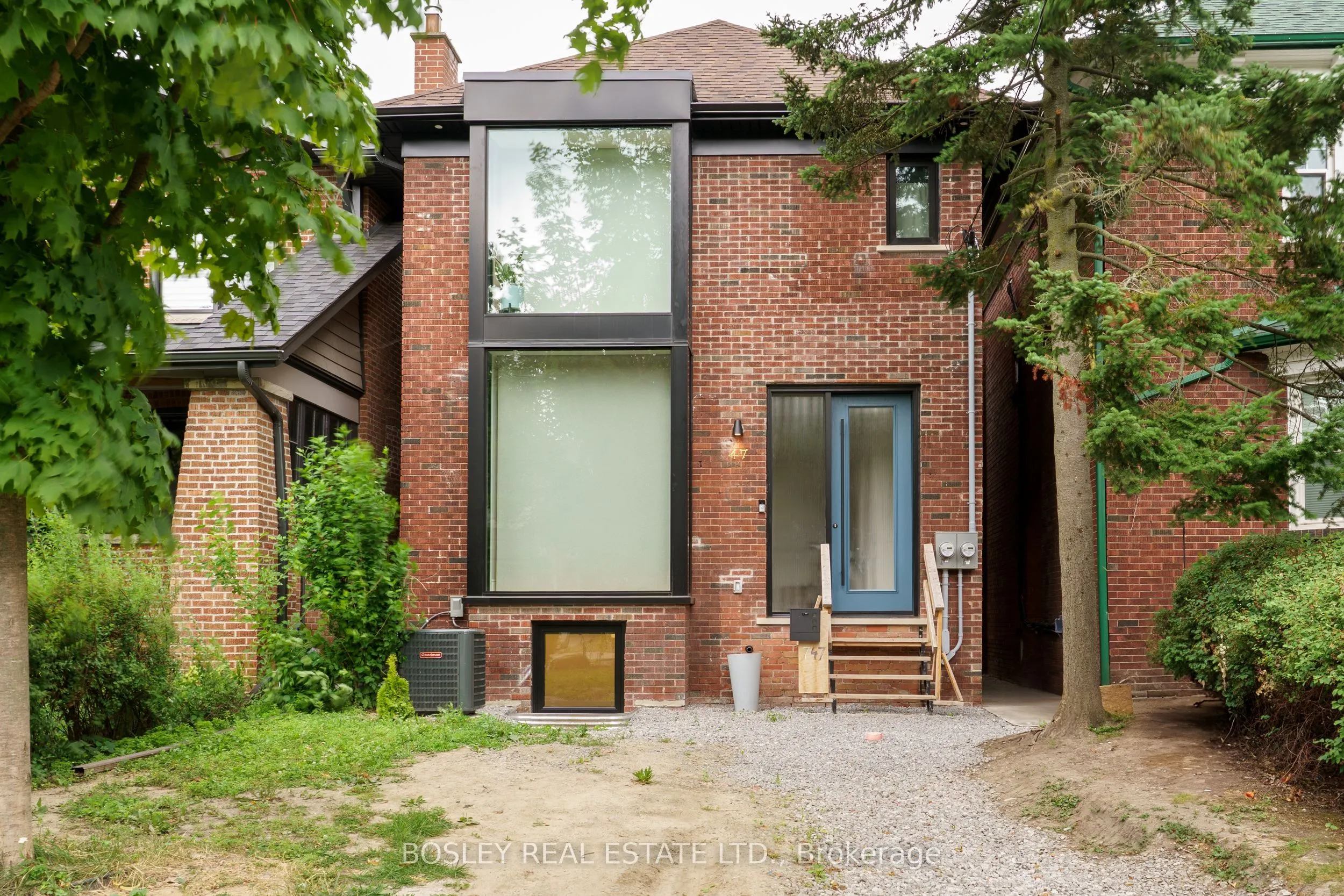 47 Linnsmore Crescent, #Lower