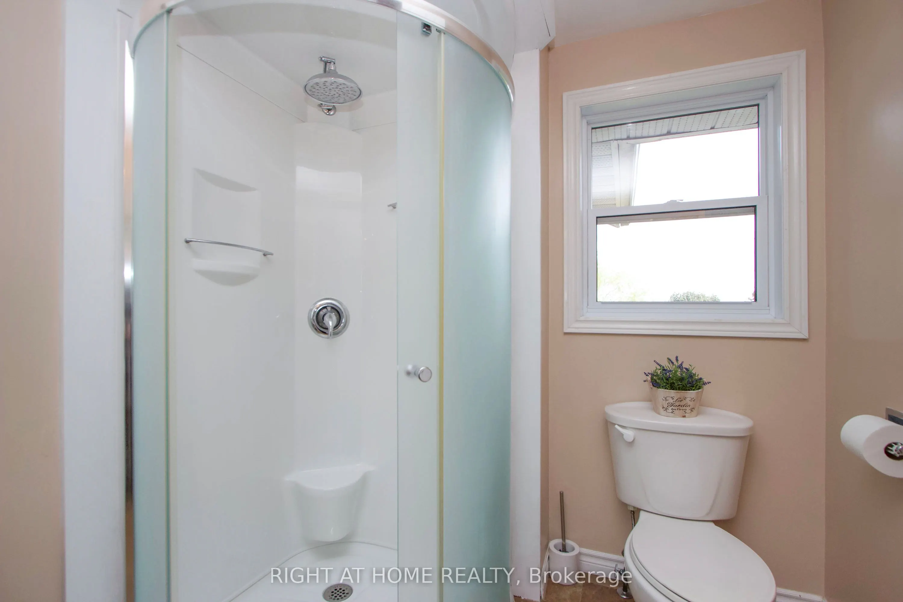 102 Hialeah Crescent