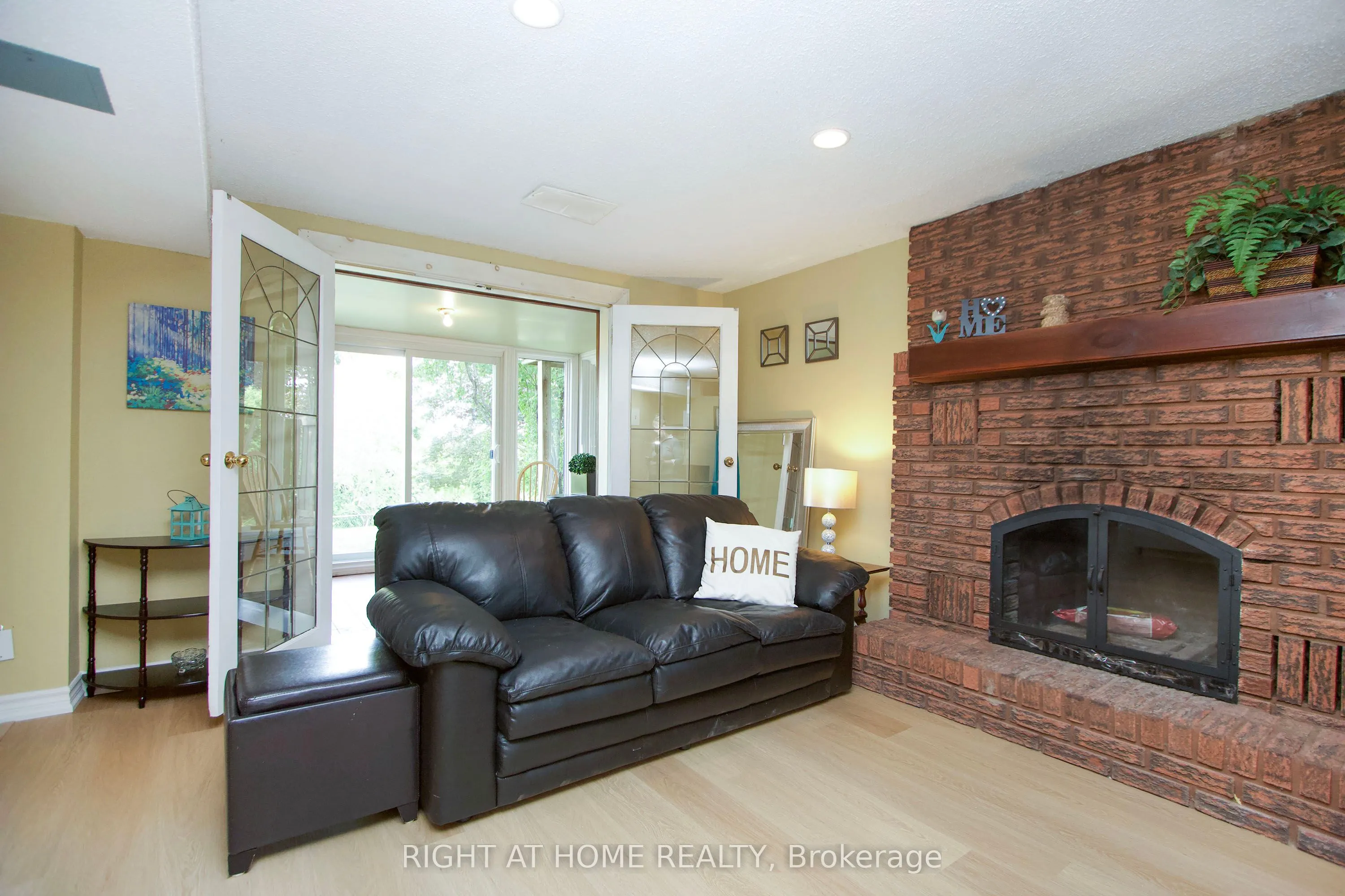 102 Hialeah Crescent