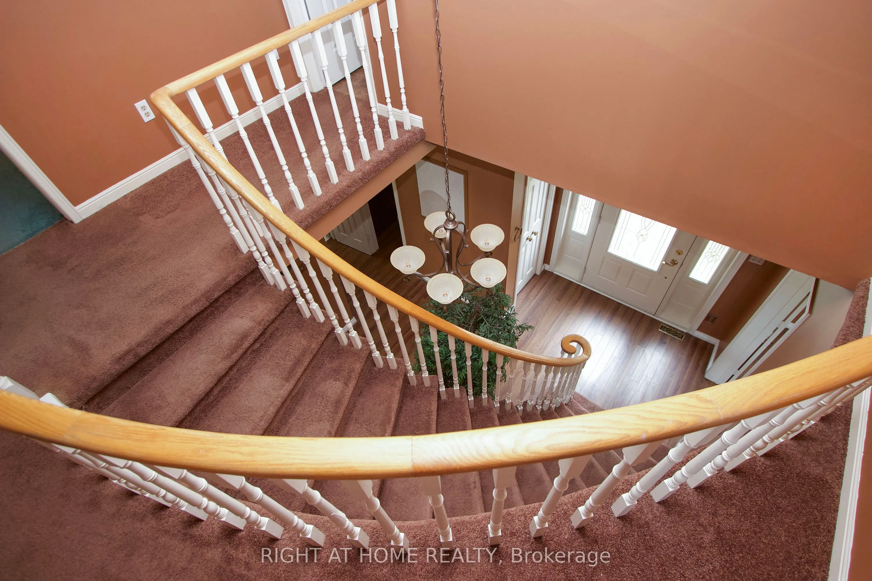 102 Hialeah Crescent