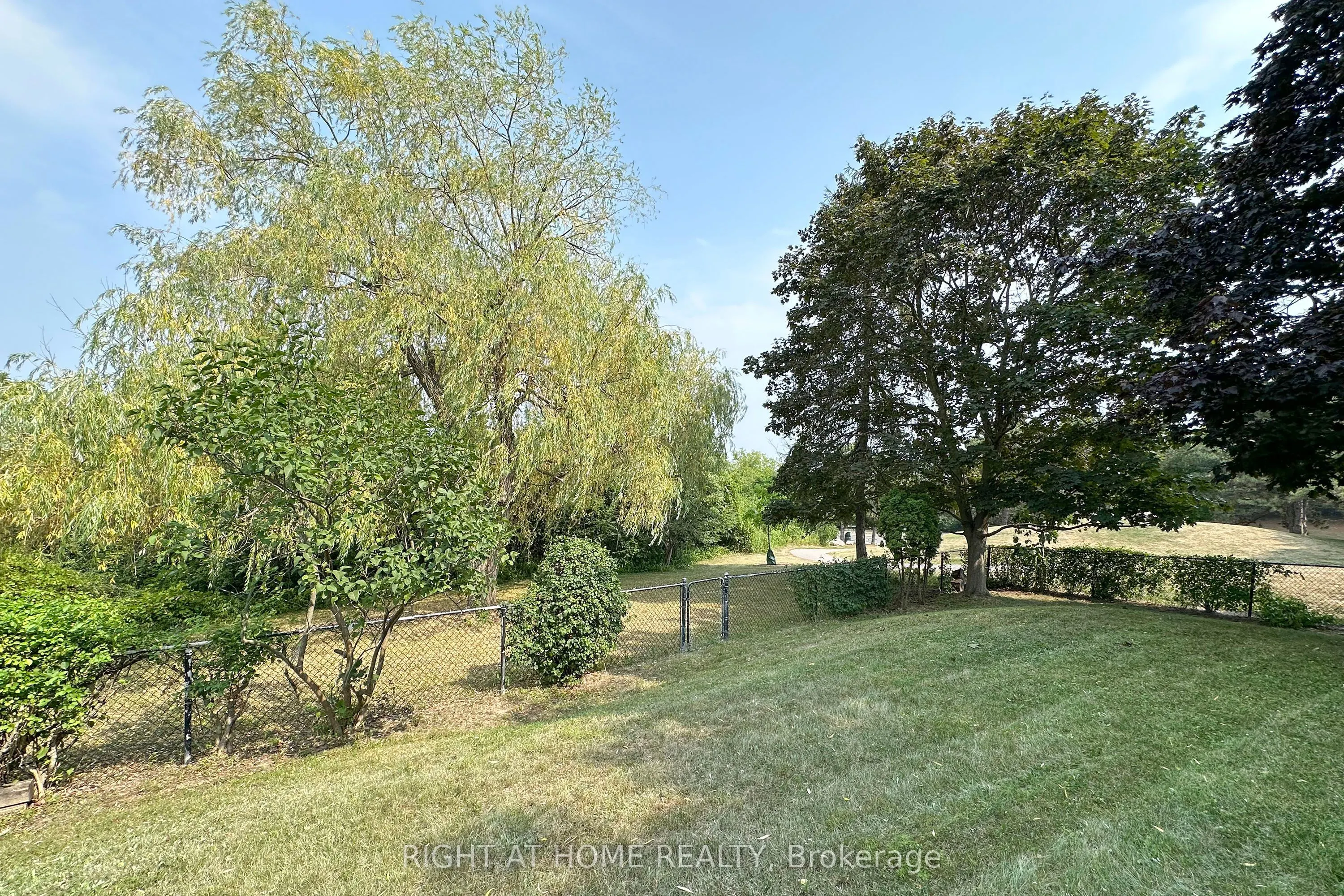 102 Hialeah Crescent