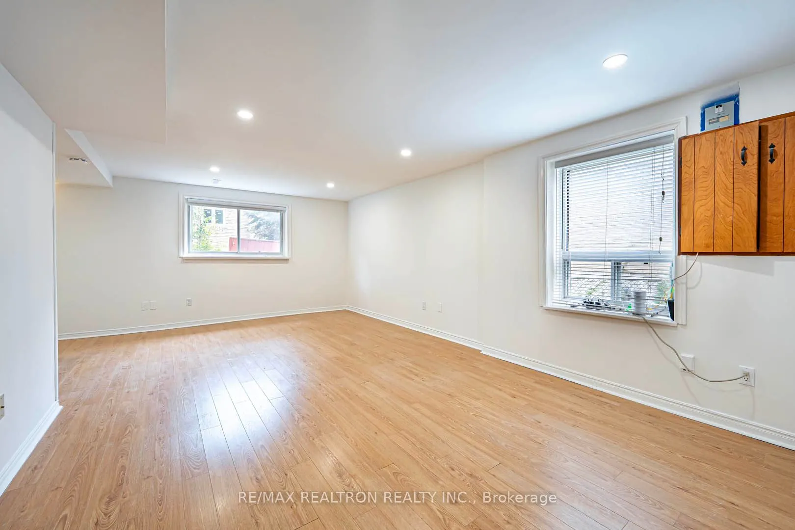 28 Invergordon Avenue