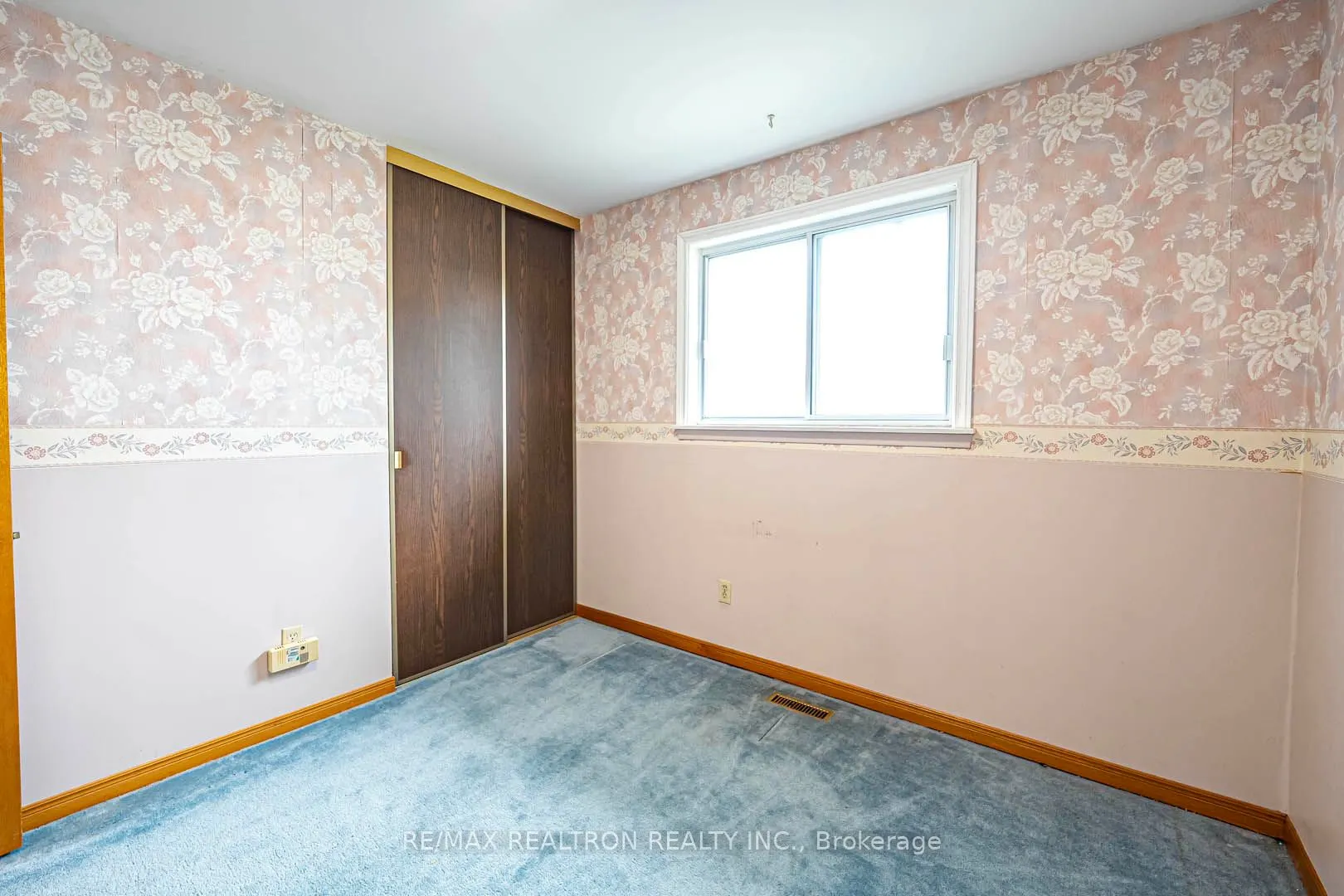 28 Invergordon Avenue